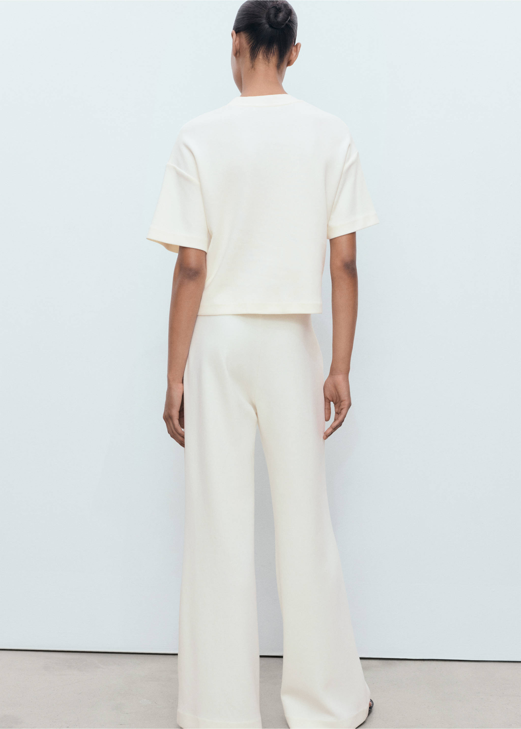 Cotton short-sleeved t-shirt - Reverse of the article, Ecru. Ref: 17014099-00.