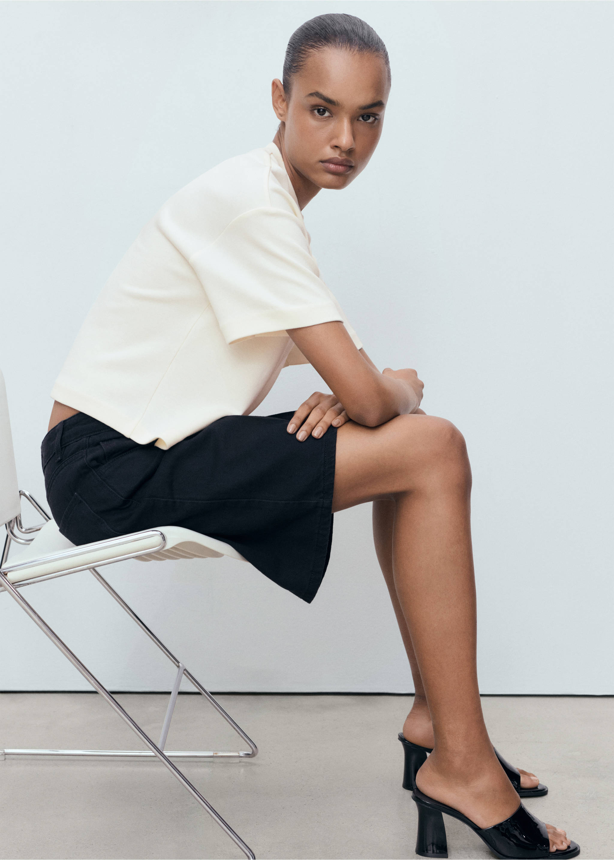 Cotton short-sleeved t-shirt - Details of the article 2, Ecru. Ref: 17014099-00.