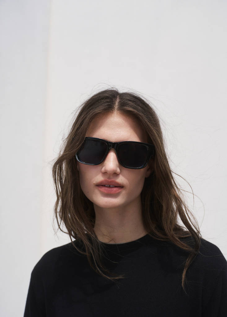 Short-sleeved fine-knit sweater — Black