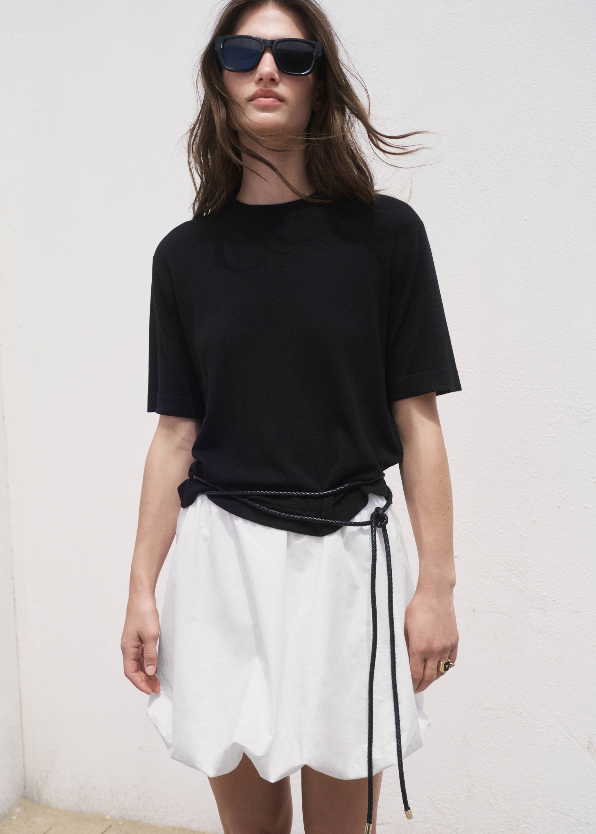 Short-sleeved fine-knit sweater - Details of the article 1