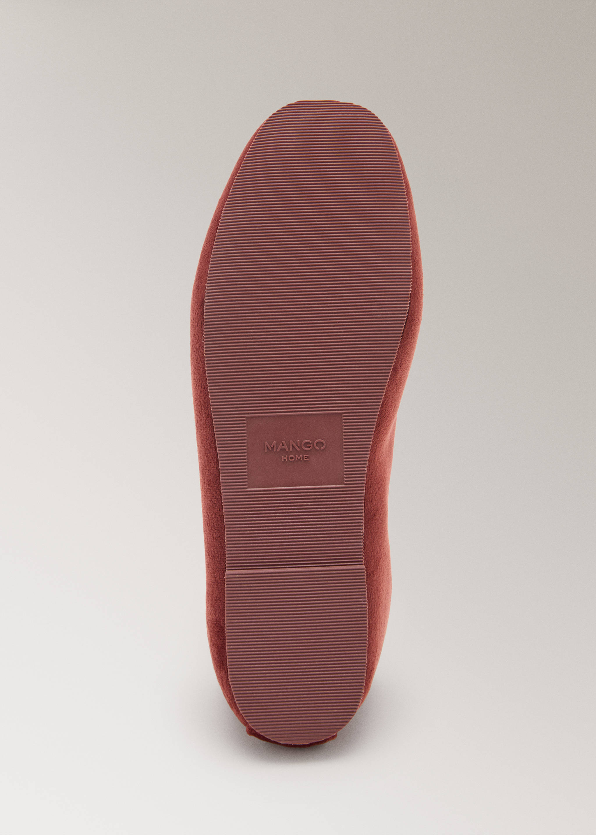 Velour slippers with piping - Details of the article 3