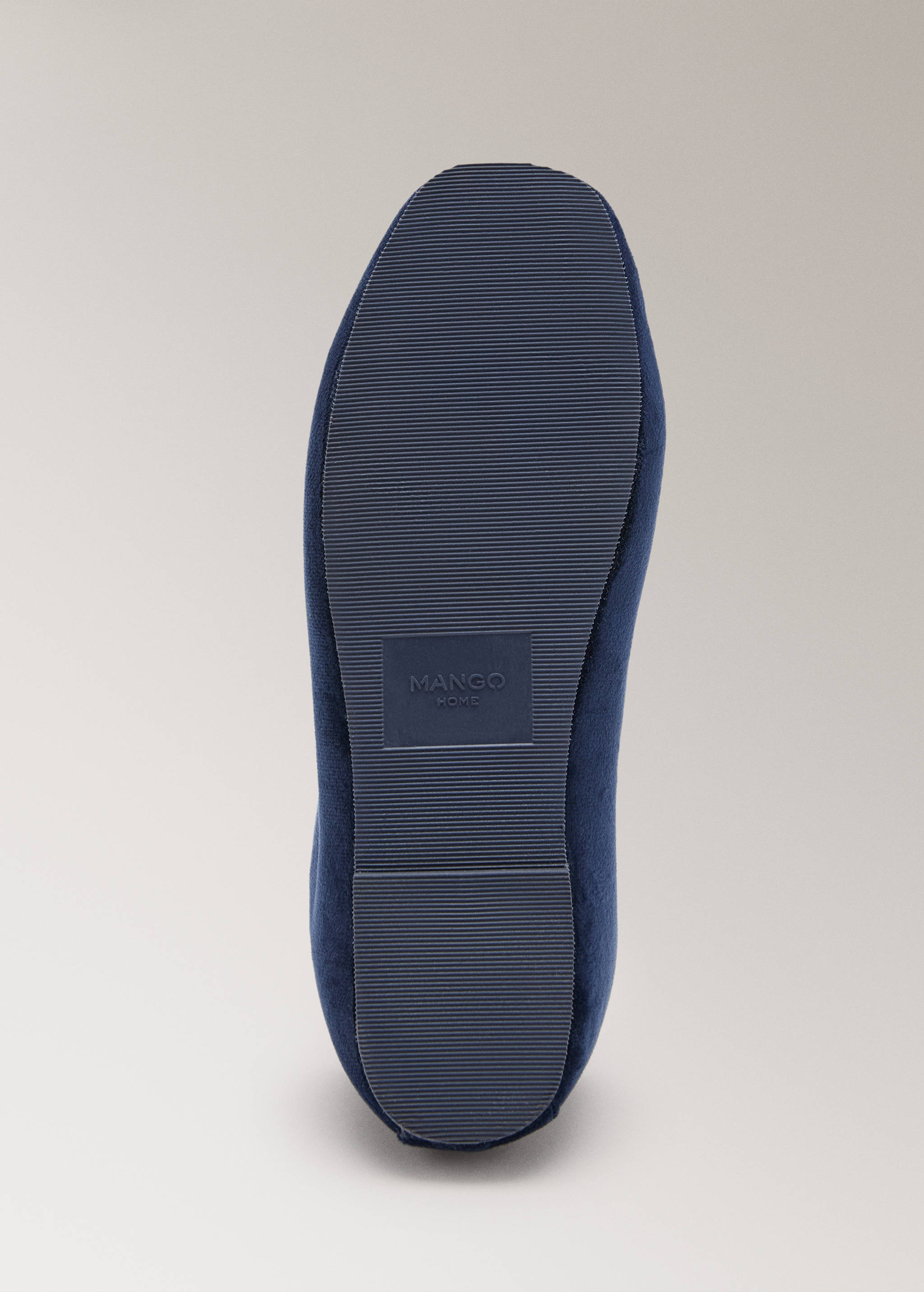 Velour slippers with piping - Details of the article 3