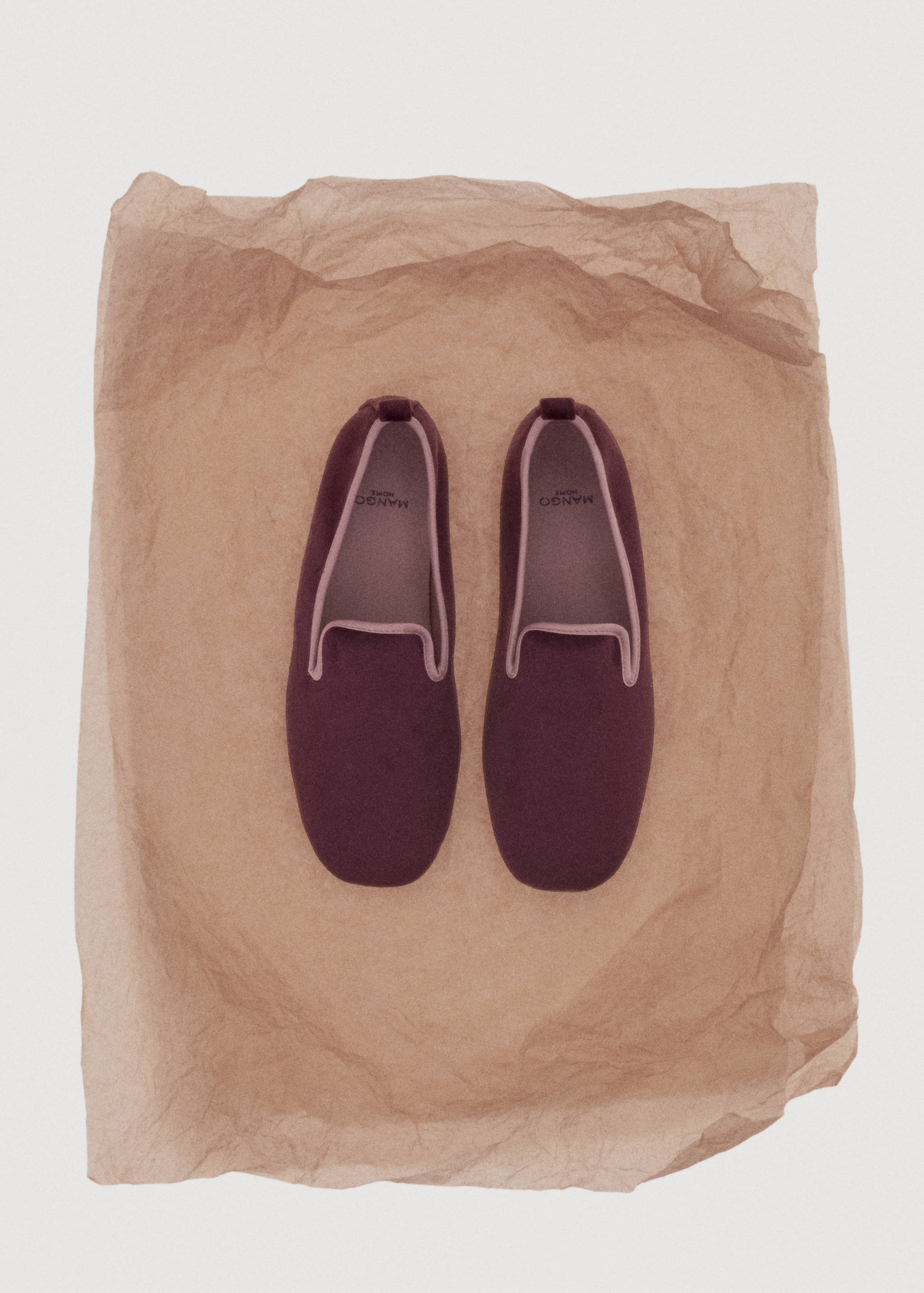 Velour slippers with piping - Details of the article 7