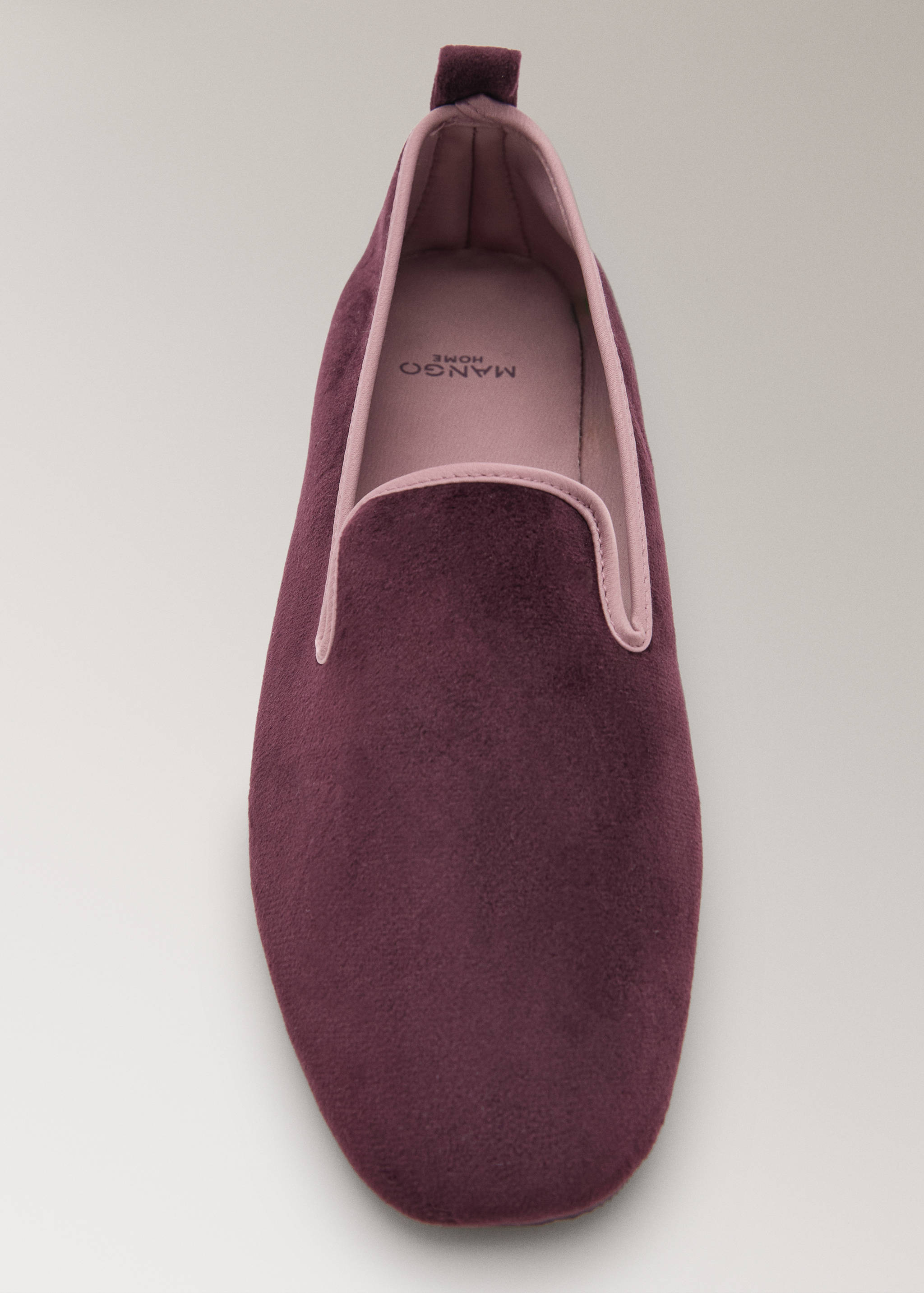 Velour slippers with piping - Details of the article 2