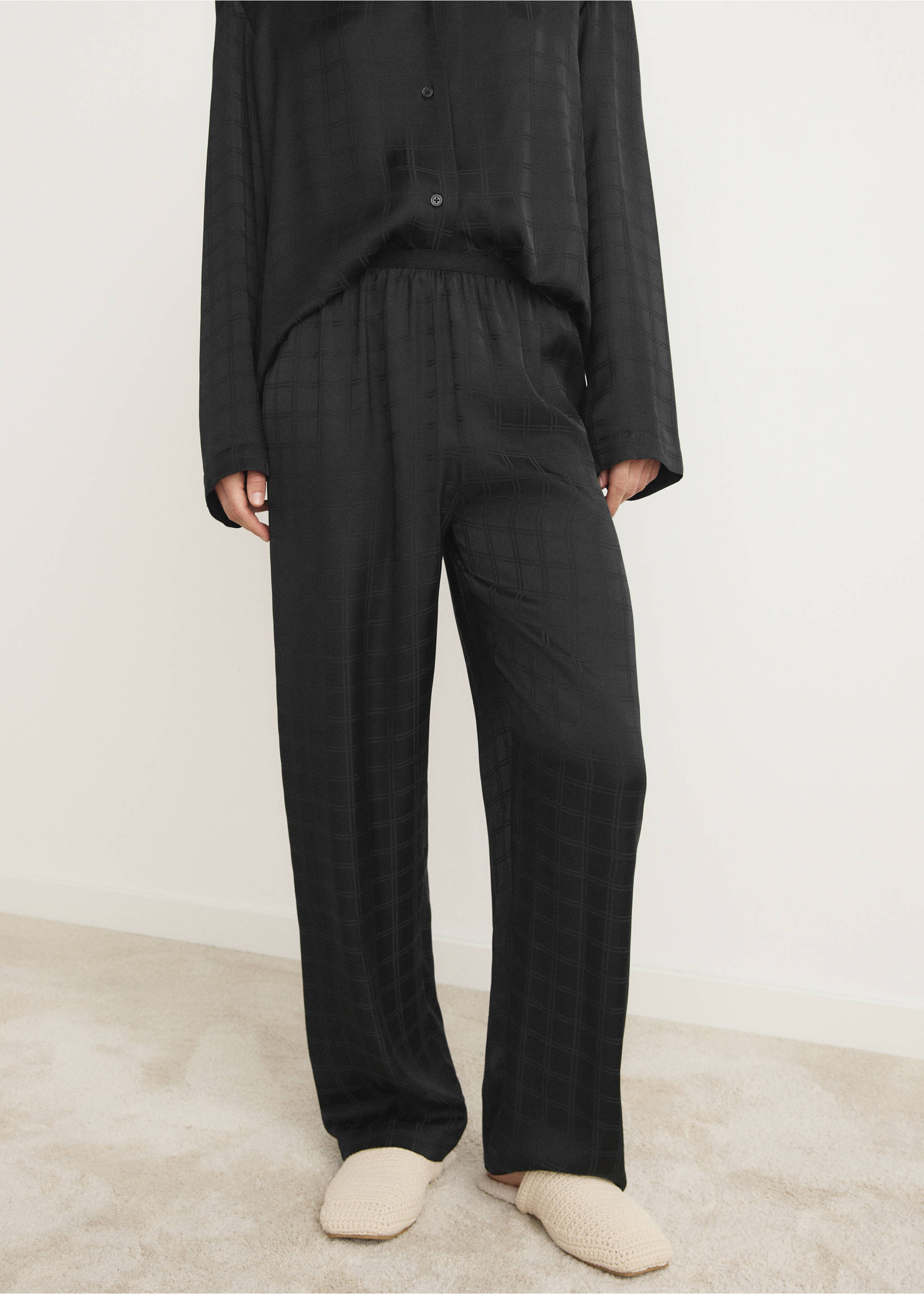 Pantalon pyjama carreaux rayonne - Plan moyen, Noir. Ref: 17014111-00.