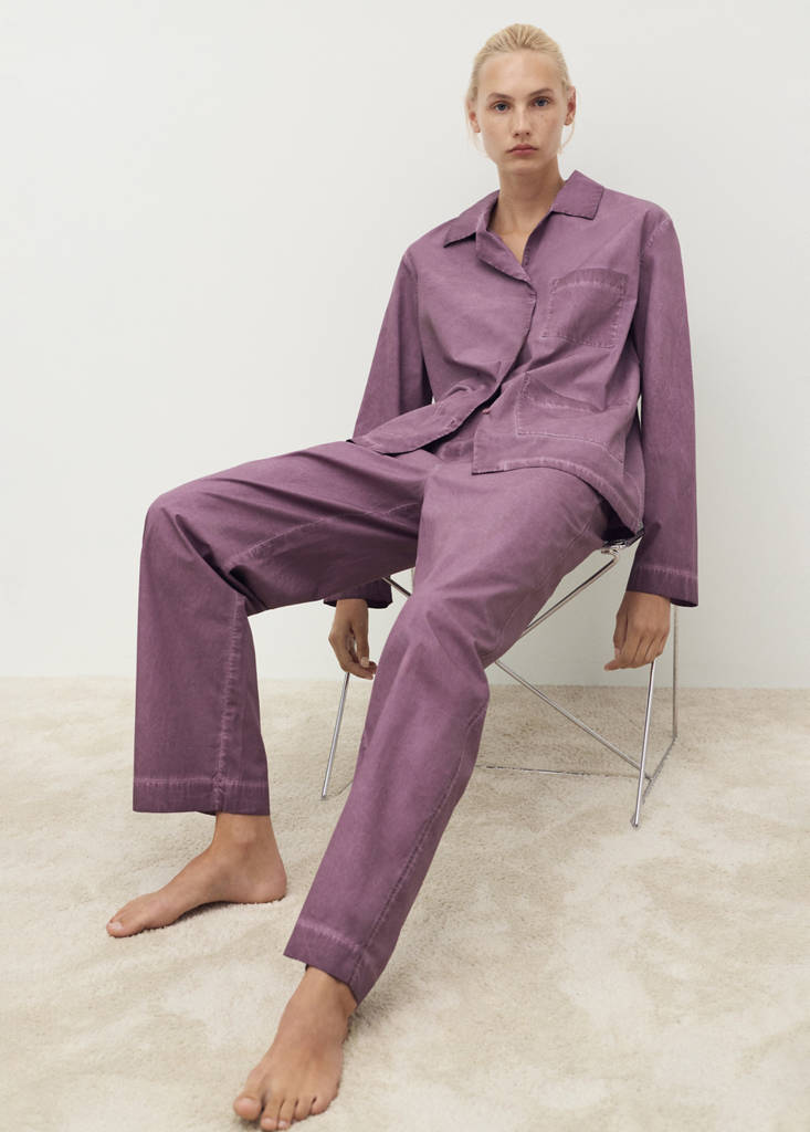 Garment-dyed cotton long trousers — Plum