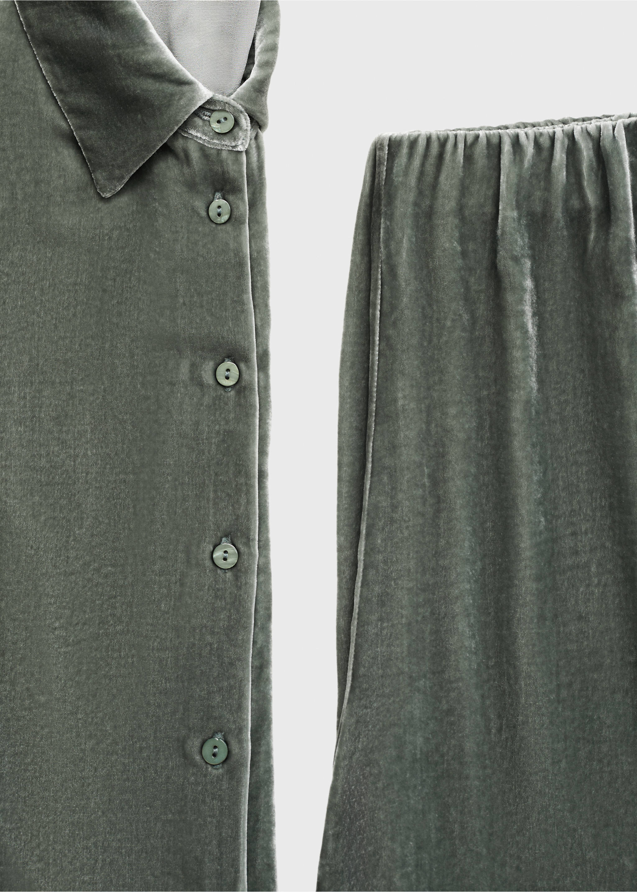 Pantalon velours soie - Détail de l'article 8, Vert. Ref: 17014114-00.