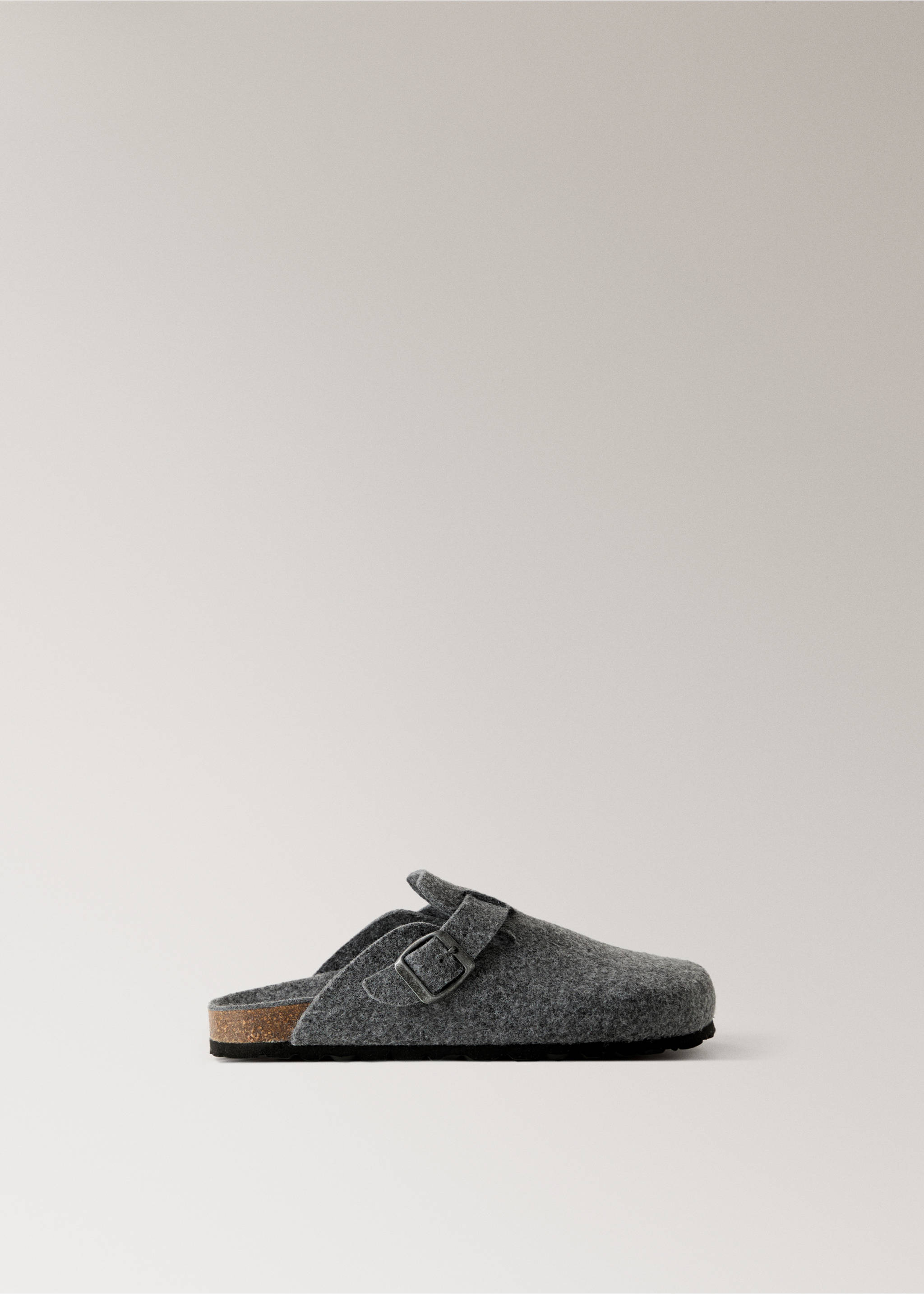 Chaussons en feutre - Article sans modèle, Gris anthracite. Ref: 17014116-00.