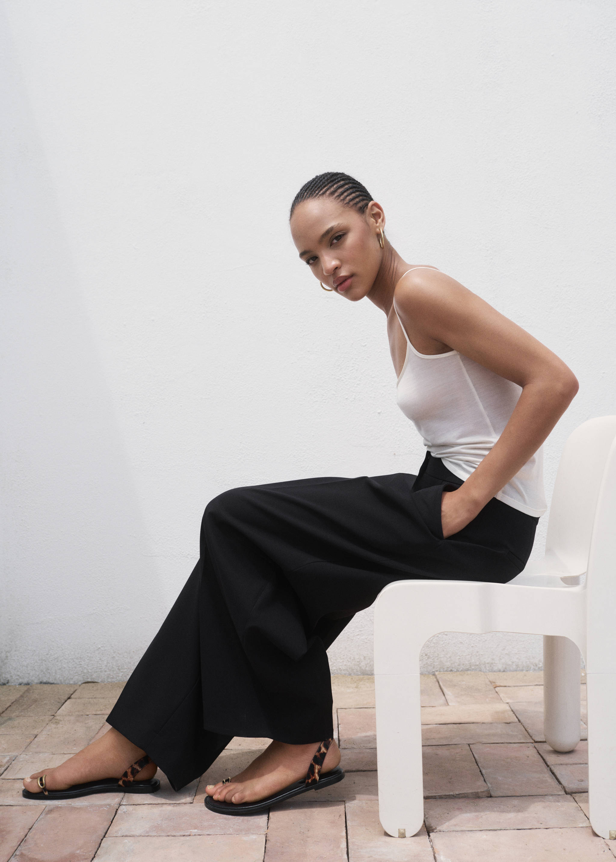 Pleated wide leg trousers - Details of the article 2