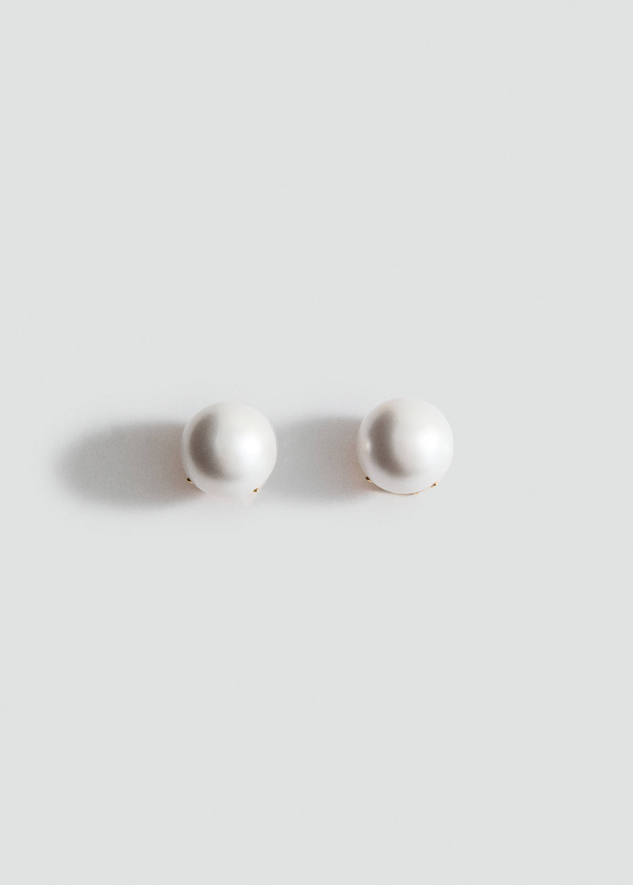 Pearl earrings - Article without model