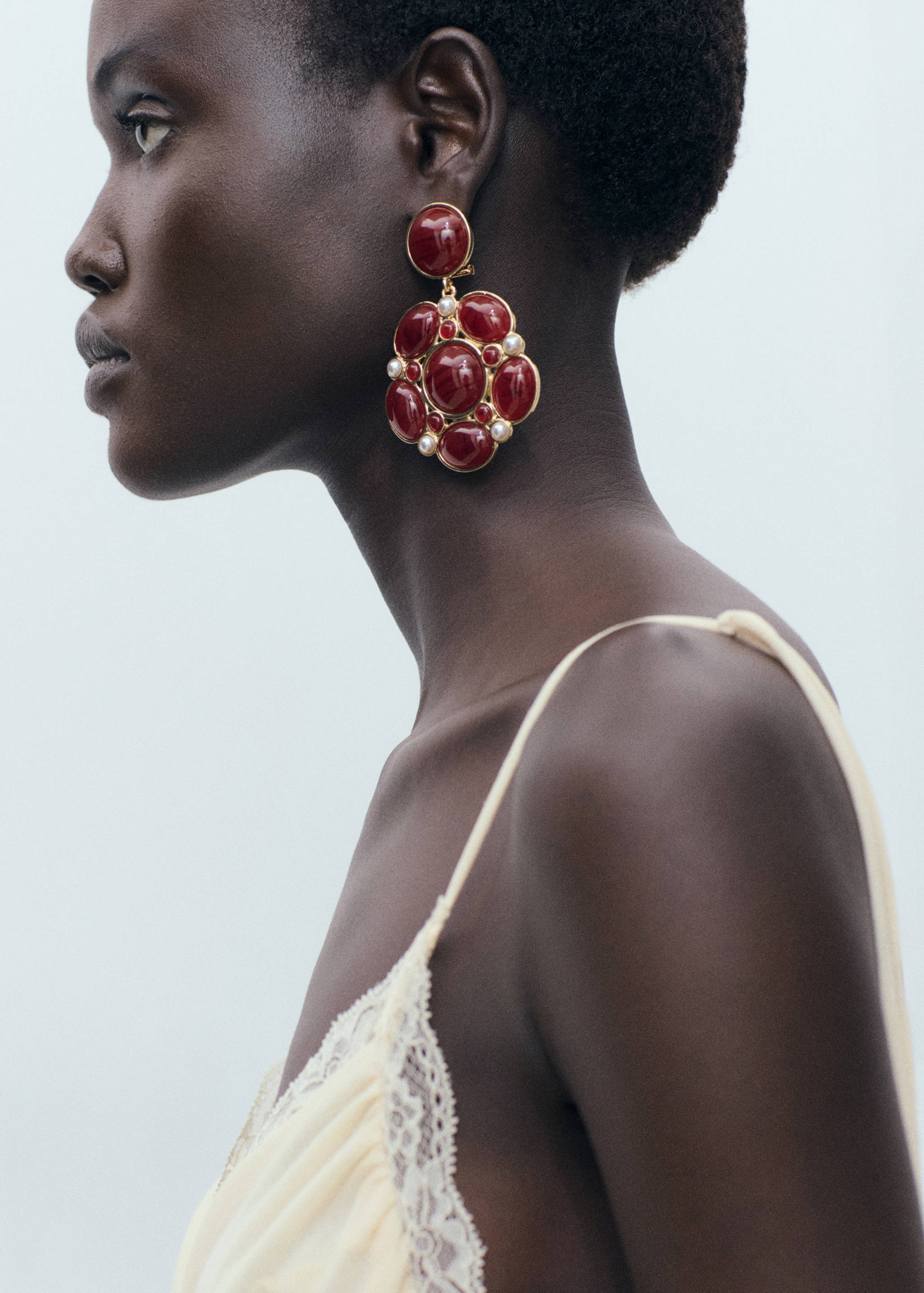 Resin stud earrings - Details of the article 9