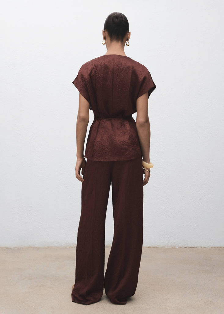 Straight-leg crinkled-effect trousers — Chocolate