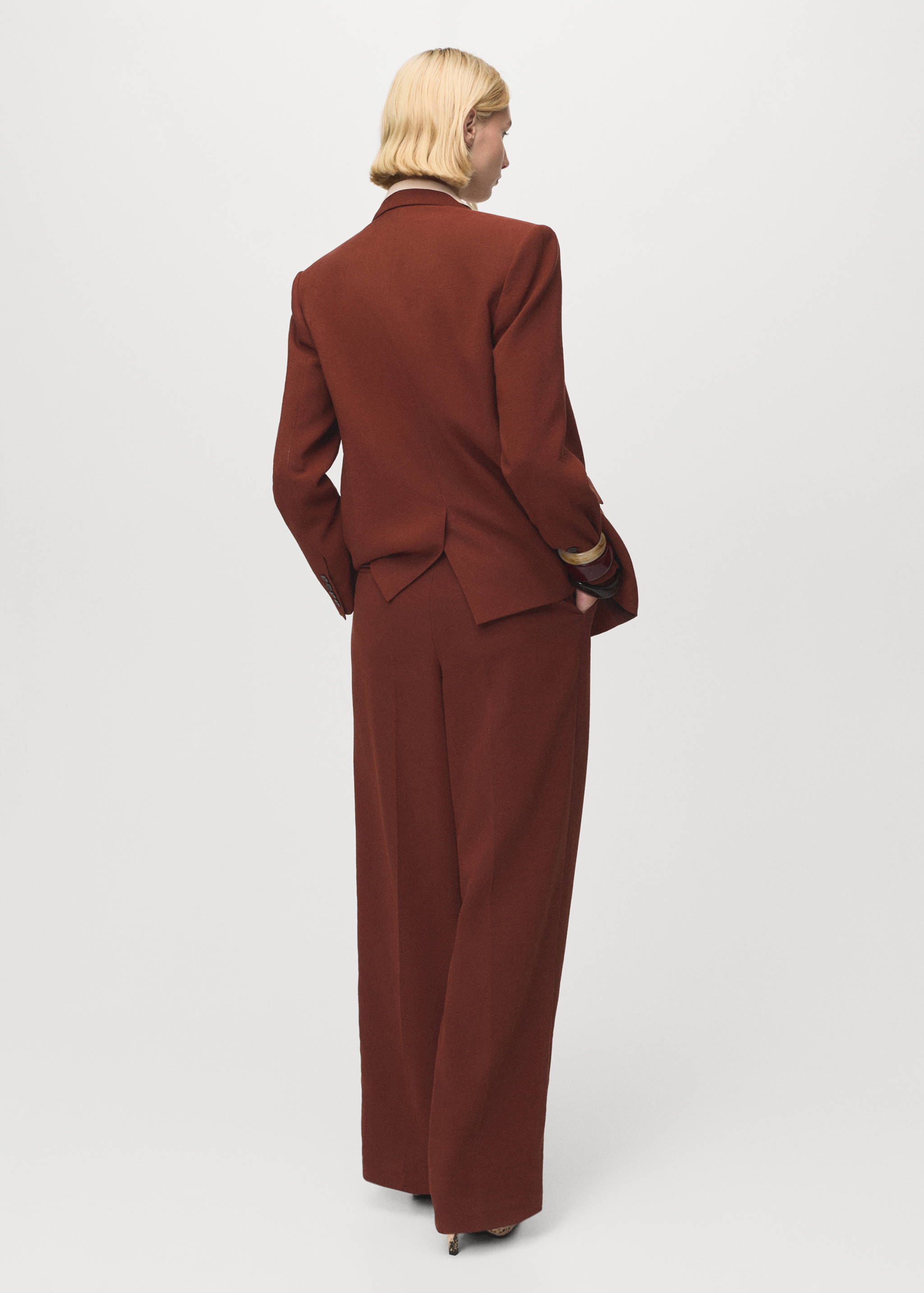 Calças retas de modal - Verso do artigo