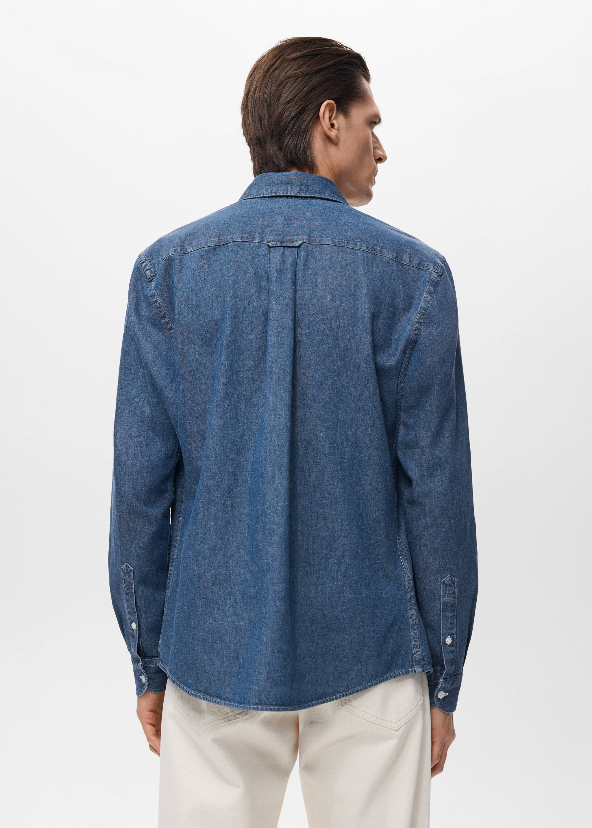 Camisa vaquera regular fit - Reverso del artículo, Azul medio. Ref: 17014437-00.