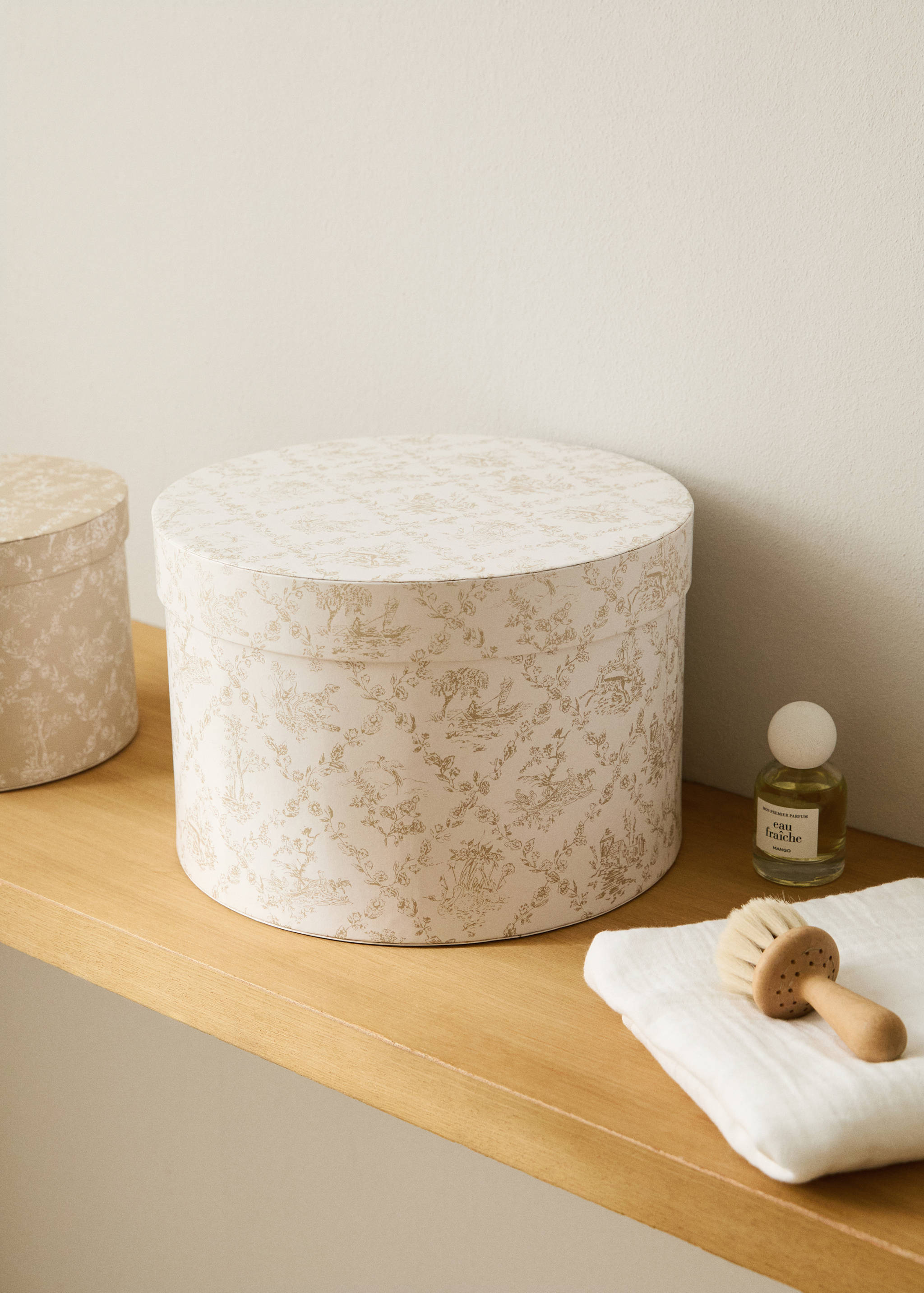 Caja infantil estampada grande - Plano general