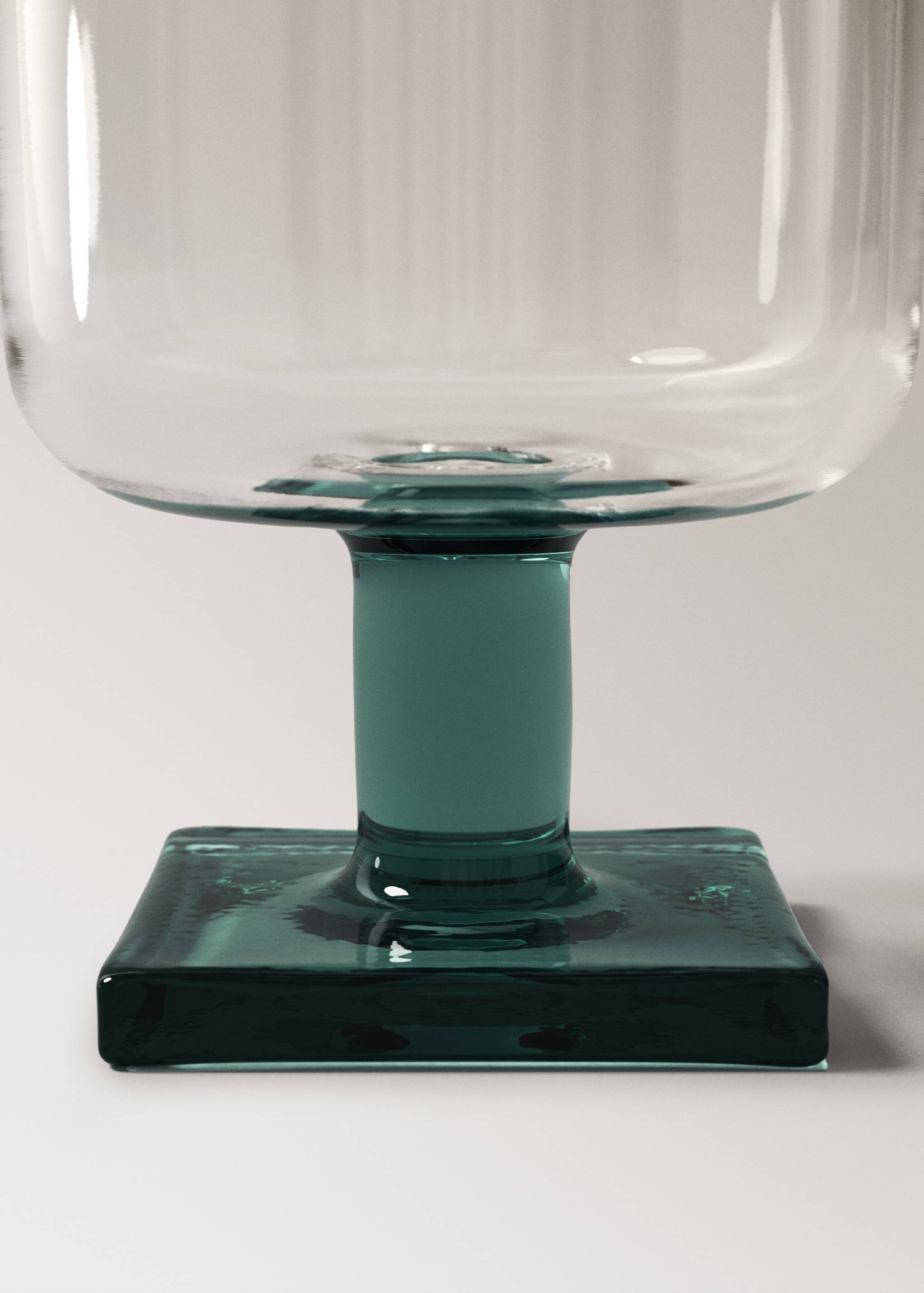 Kieliszek ze szkła borokrzemianowego z kolorową podstawą - Szczegóły artykułu 1