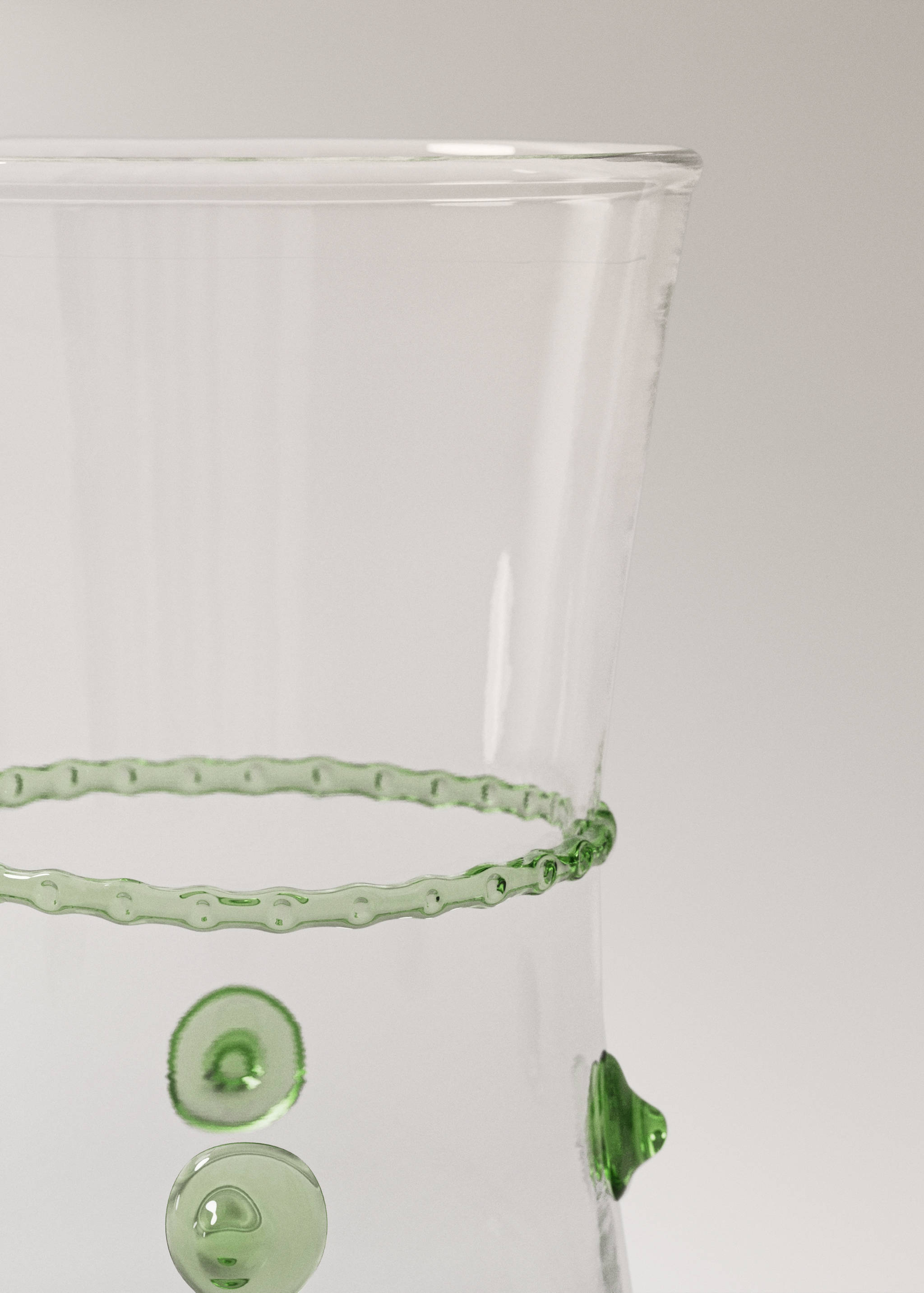 Borosilicate glass vase with spiral relief - Details of the article 1