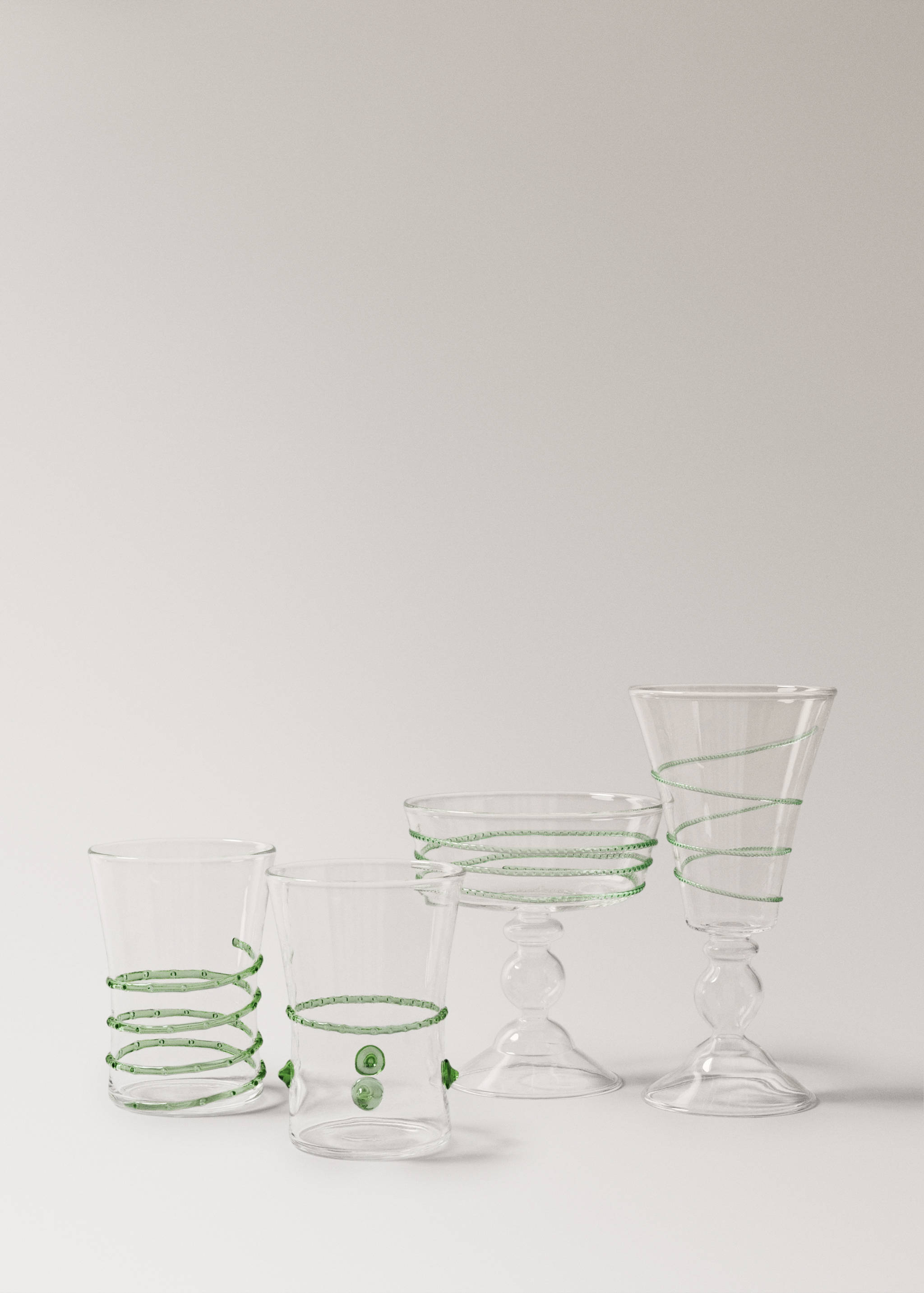 Borosilicate glass vase with spiral relief - Details of the article 3