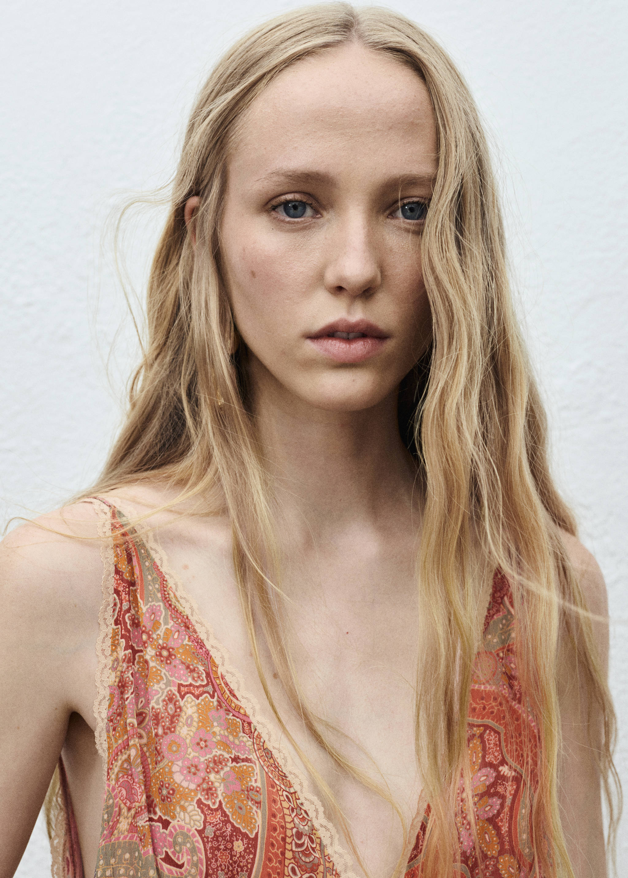 Kasmjírmintás csipkés ruha - A termék adatai 1