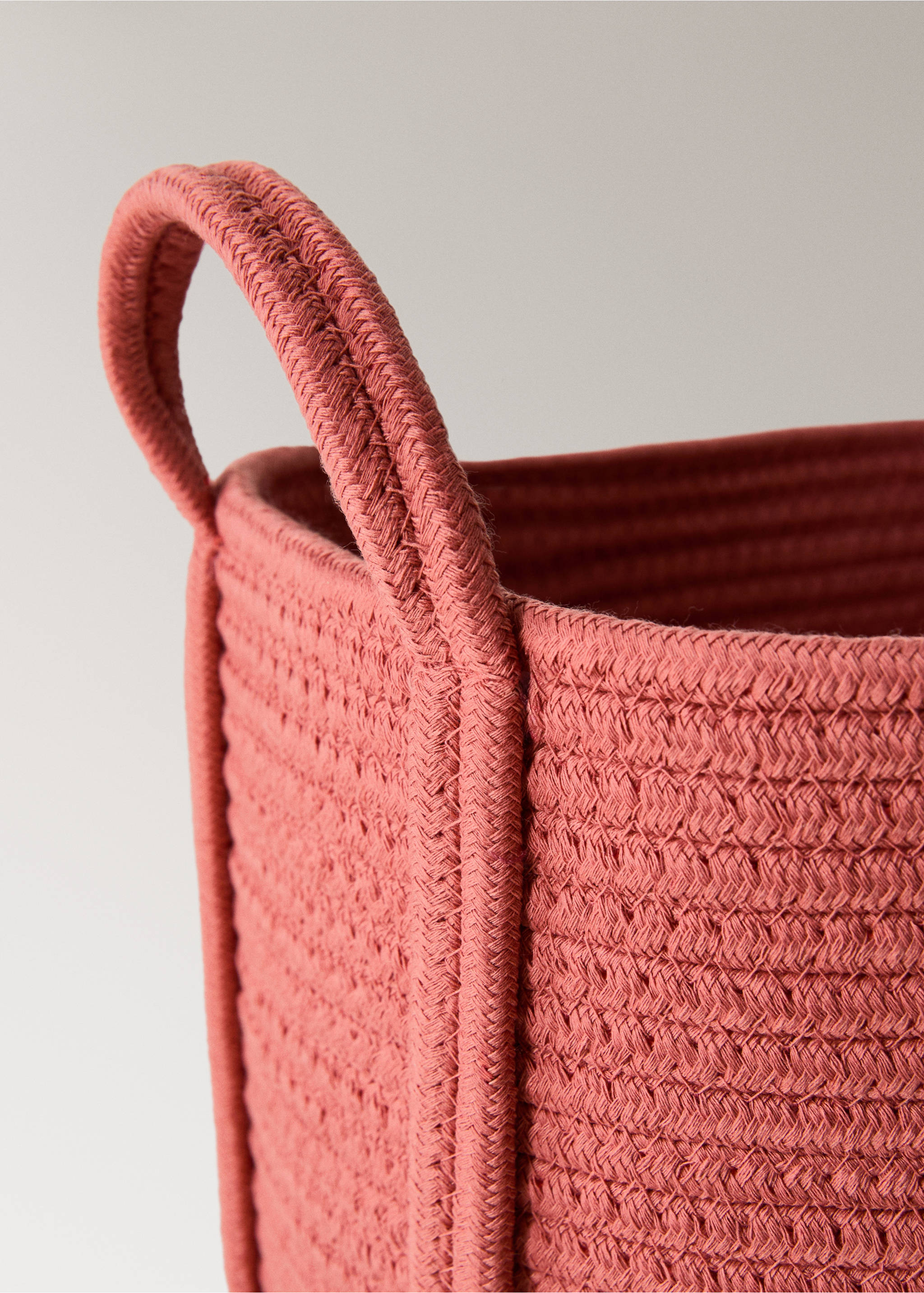 Large children's cotton basket with handles - Details of the article 2, Coral Red. Ref: 17014785-00.