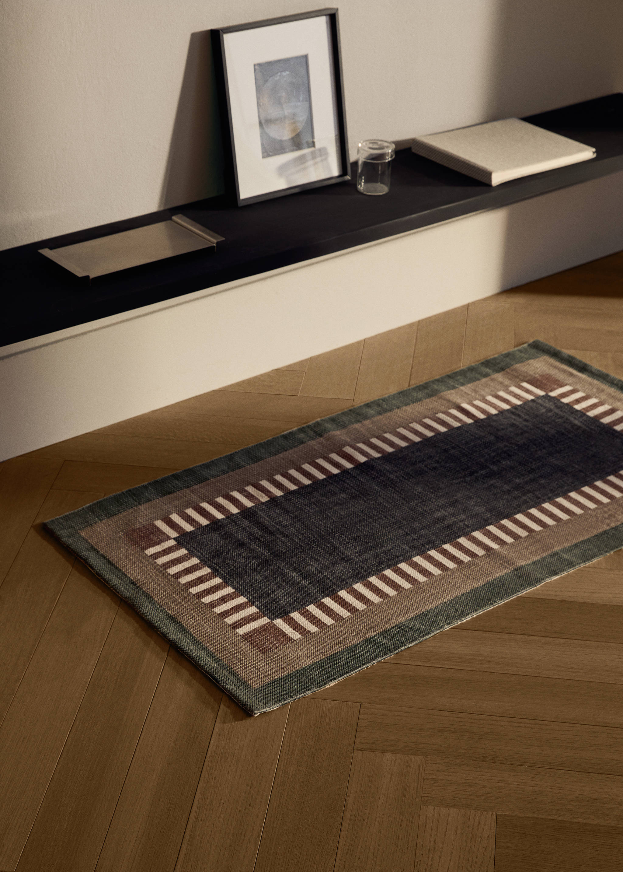 Cotton rug with geometric pattern - General plane