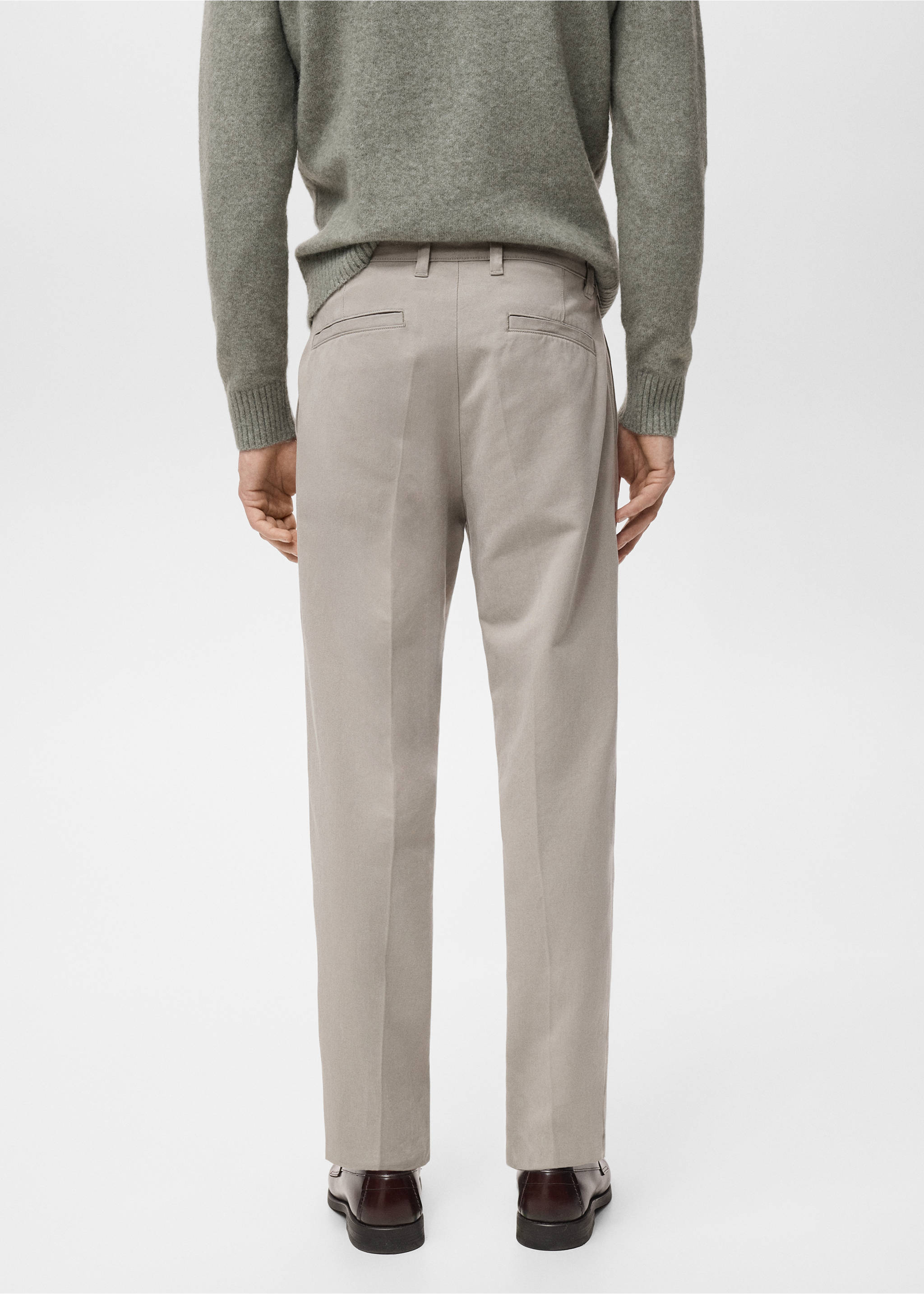 Pantalon droit à plis en coton lyocell - Verso de l’article, Gris clair/pastel. Ref: 17015142-00.