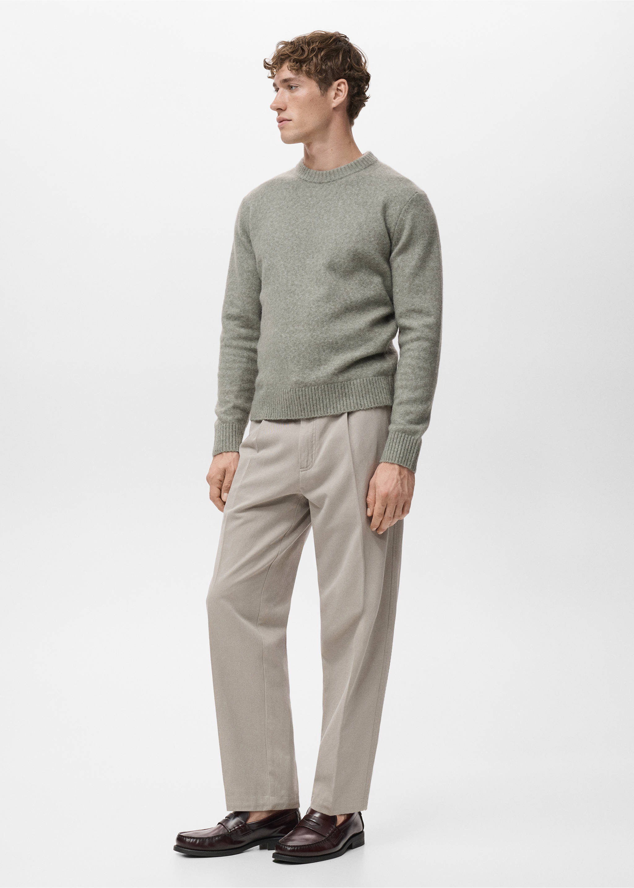 Pantalon droit à plis en coton lyocell - Détail de l'article 2, Gris clair/pastel. Ref: 17015142-00.