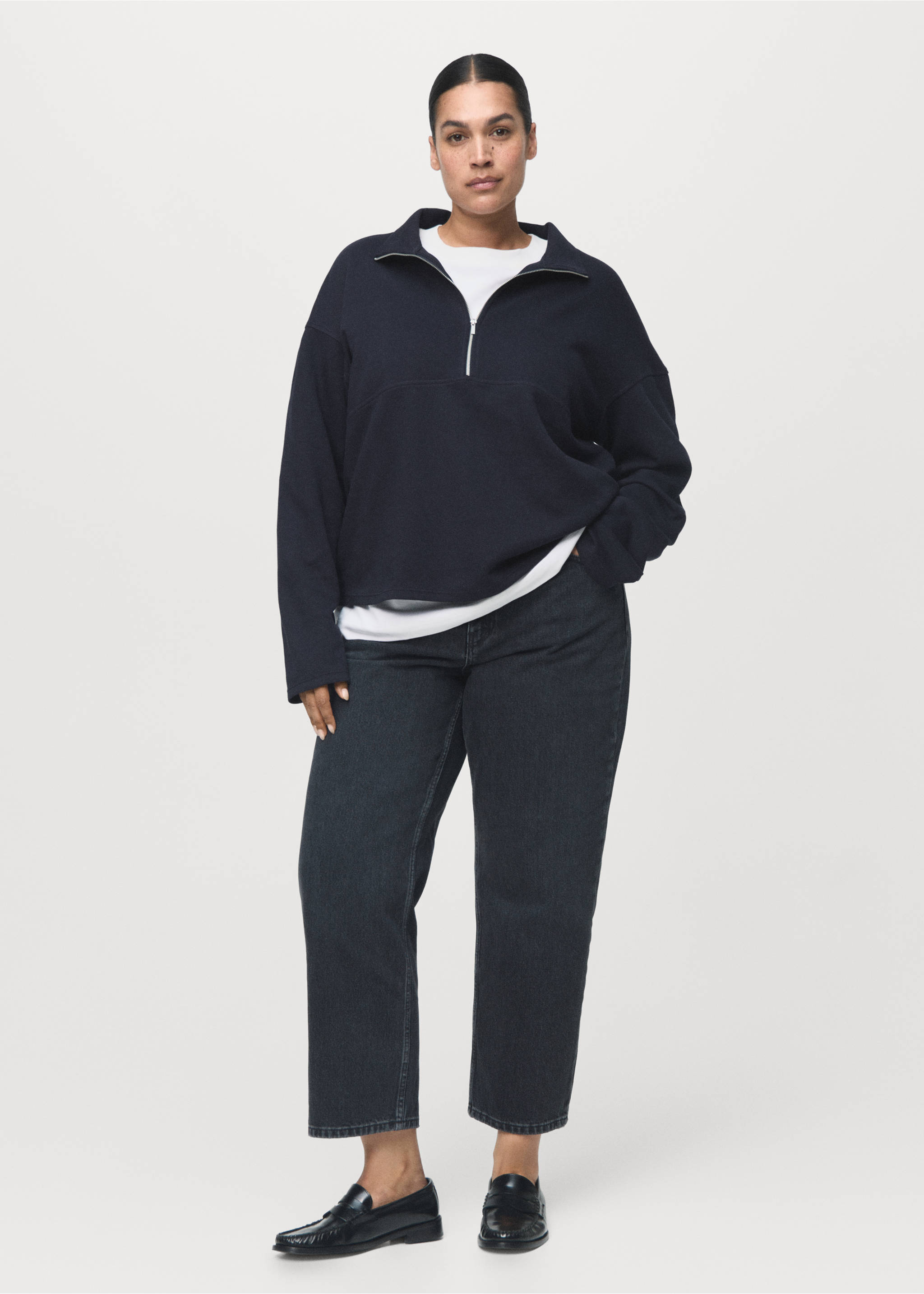 Turtleneck sweatshirt with zip - Details of the article 3, Navy. Ref: 17015171-00.