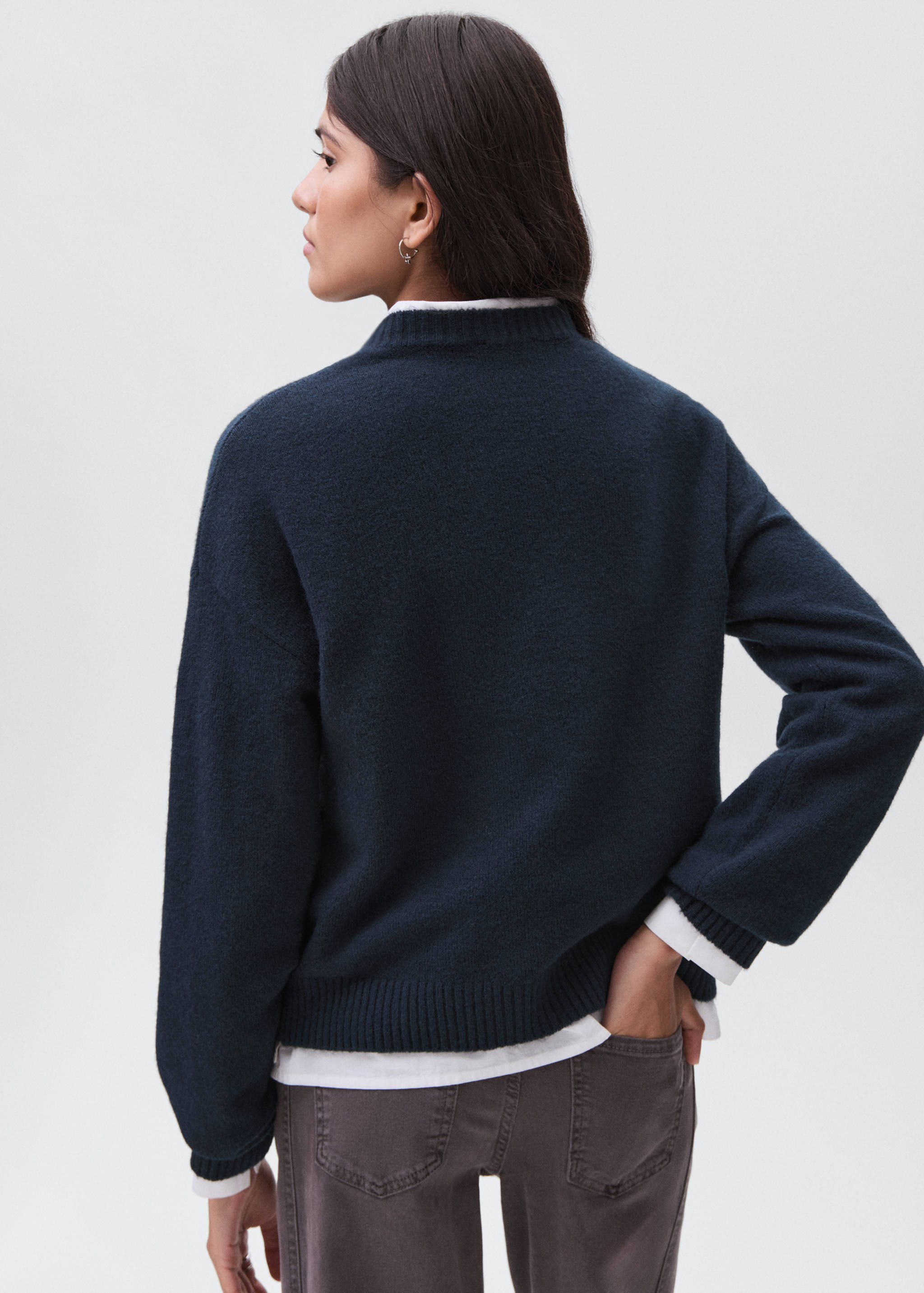 Knit sweater - Reverse of the article