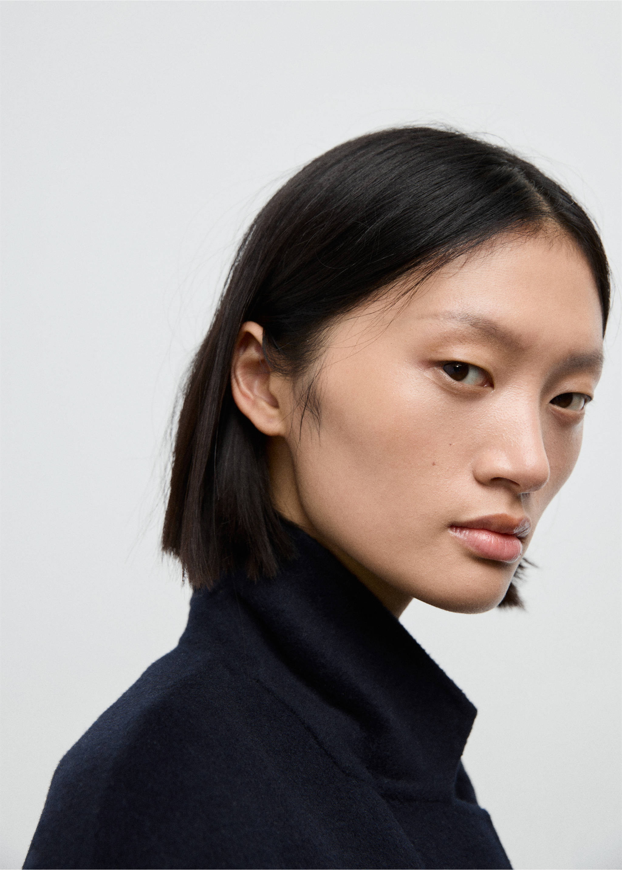 Long wool coat - Details of the article 2, Dark Navy. Ref: 17015799-00.