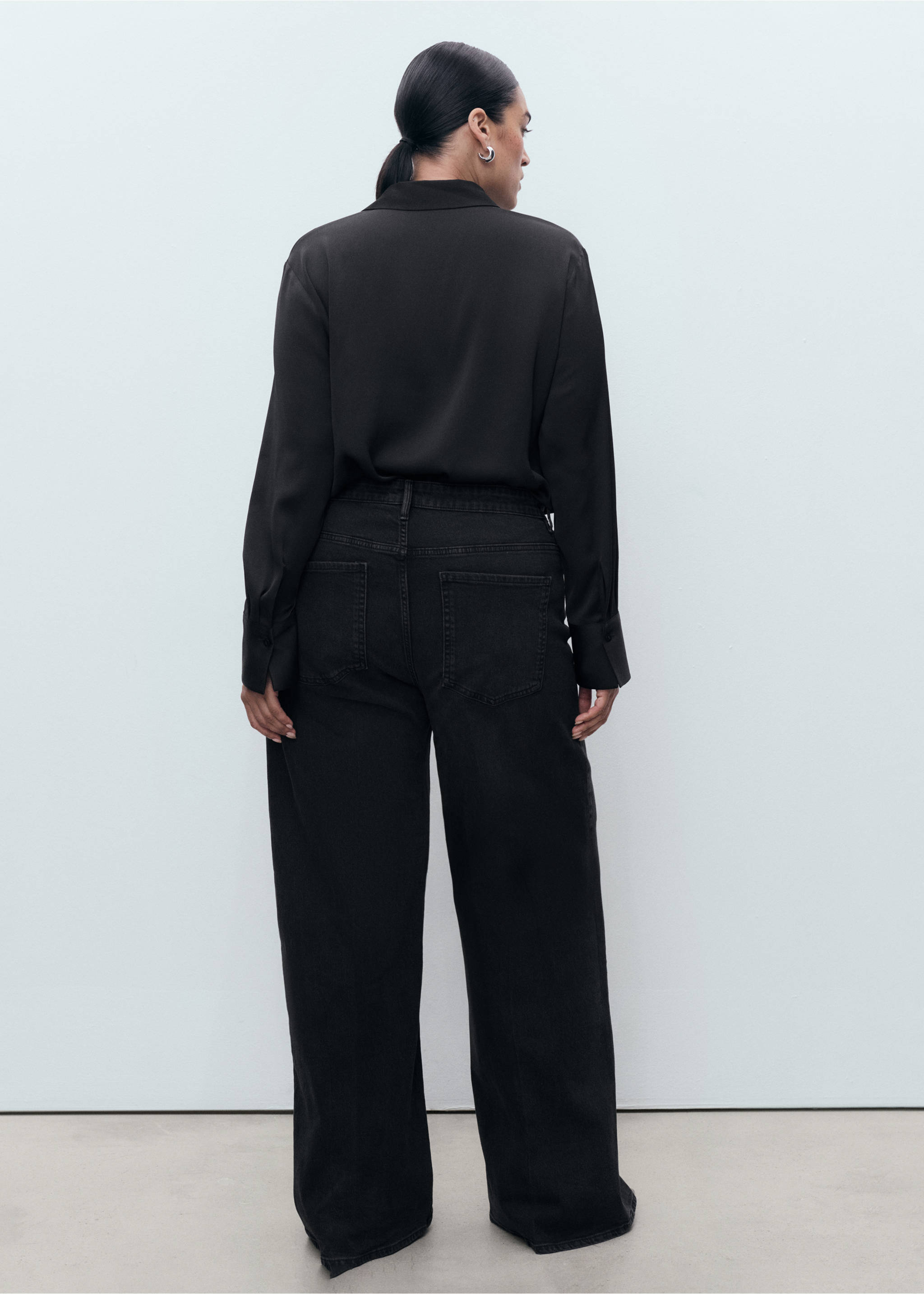 Jean large taille haute - Détail de l'article 4, Black denim. Ref: 17015801-00.