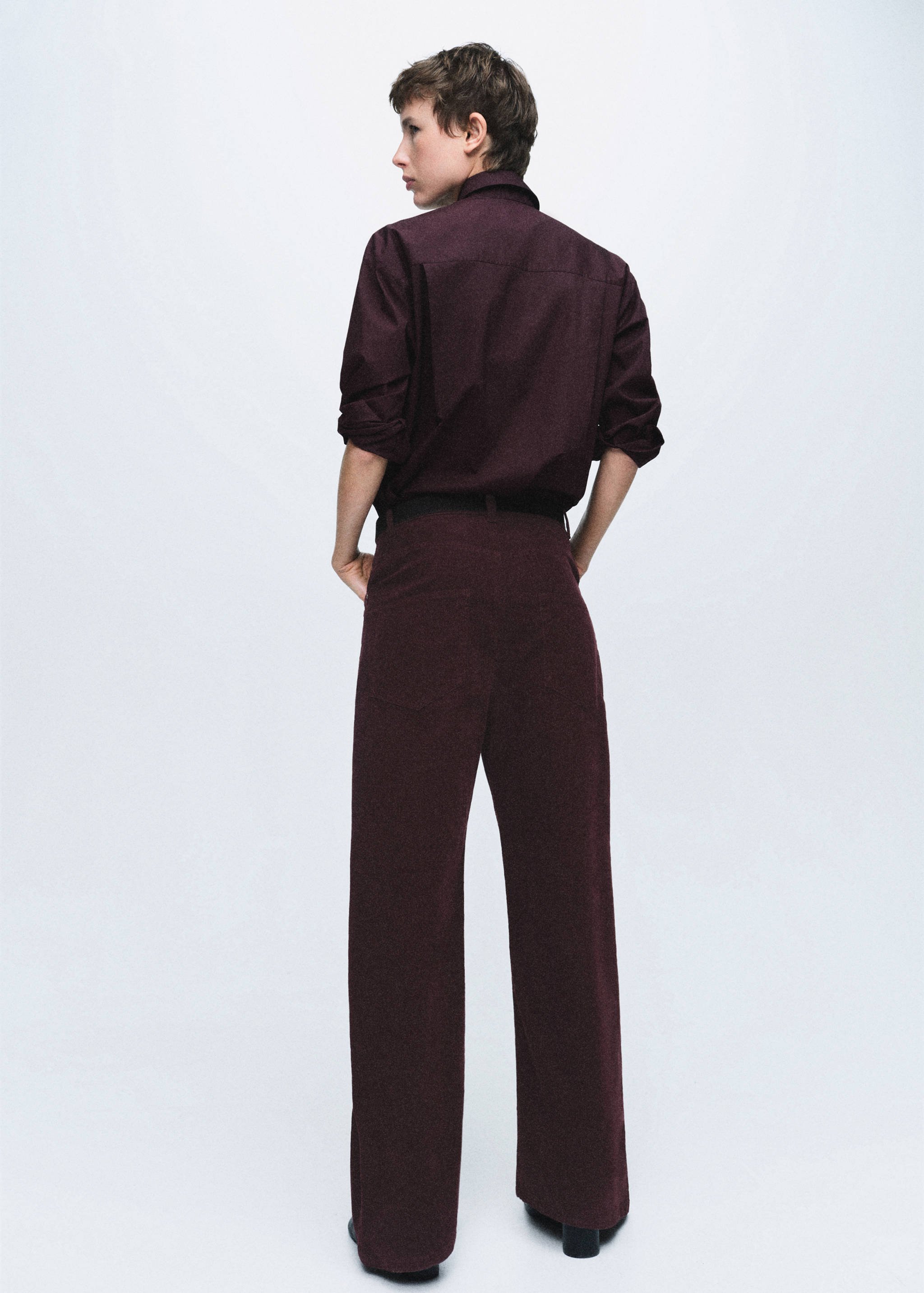 Wide leg low-rise corduroy jeans - Reverse of the article