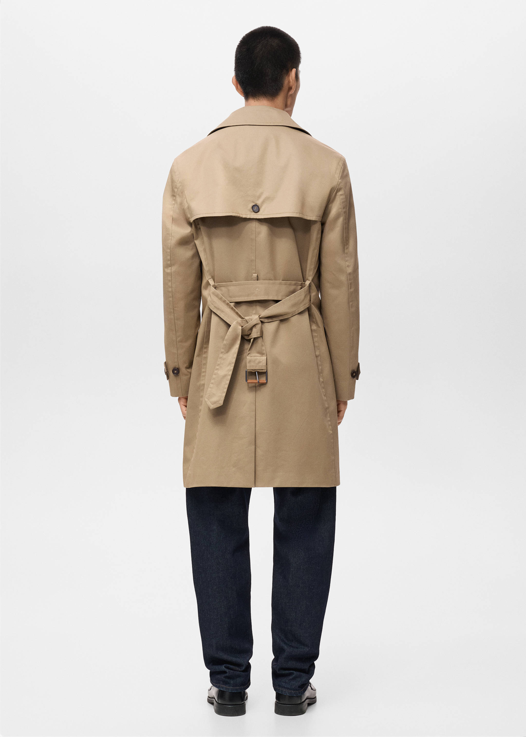 Water-repellent belted trench coat - Reverse of the article