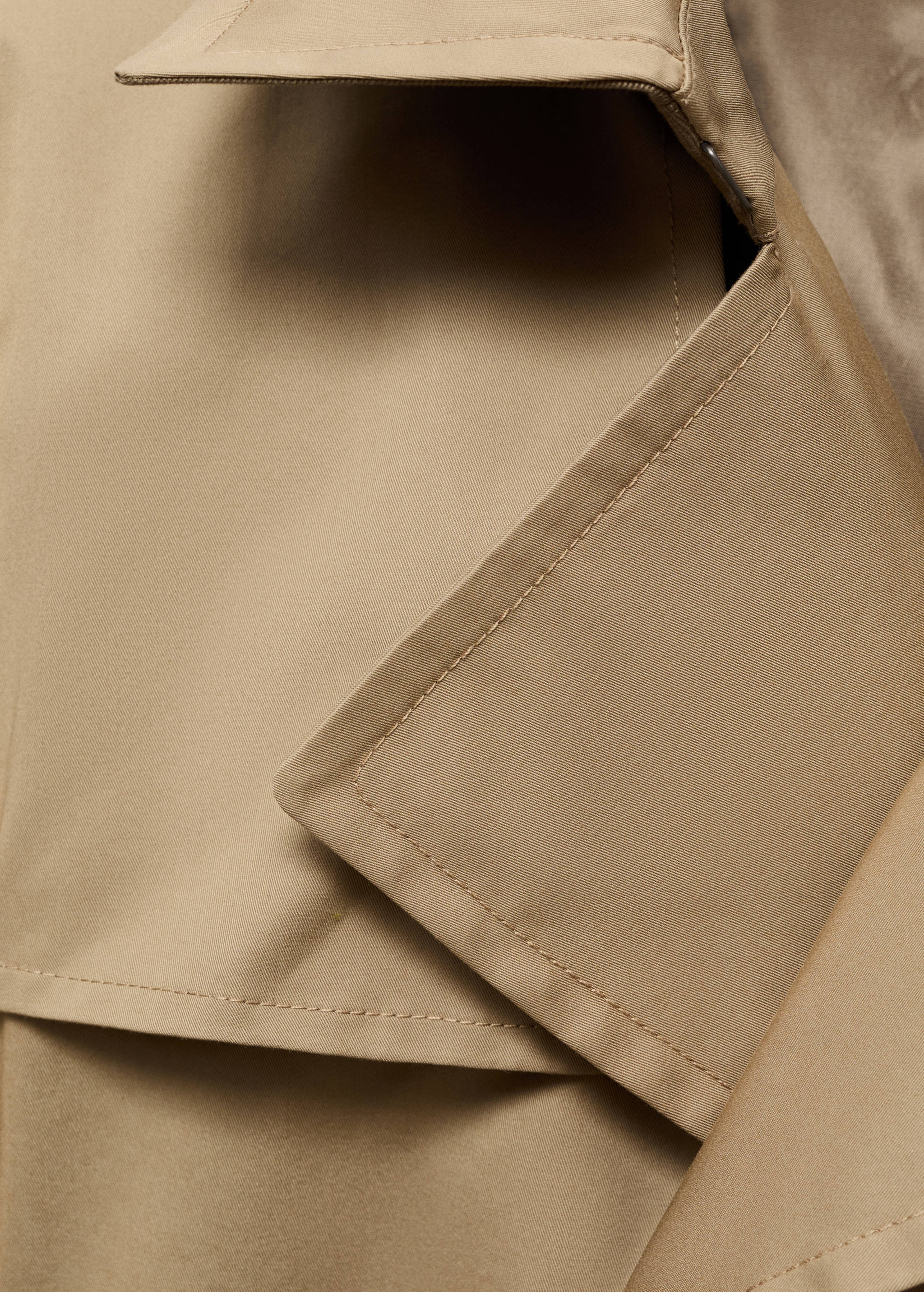 Water-repellent belted trench coat - Details of the article 0