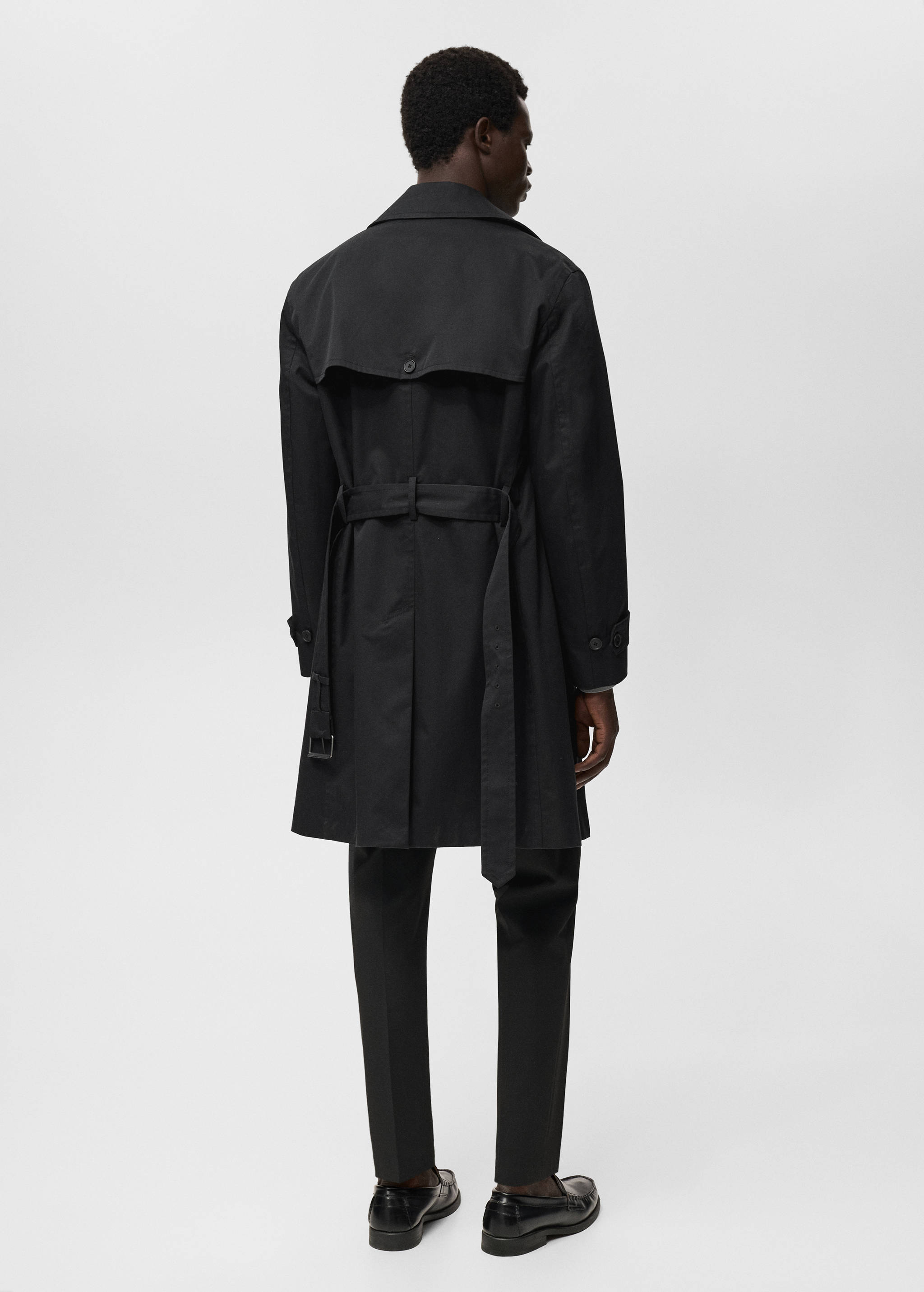 Water-repellent belted trench coat - Reverse of the article