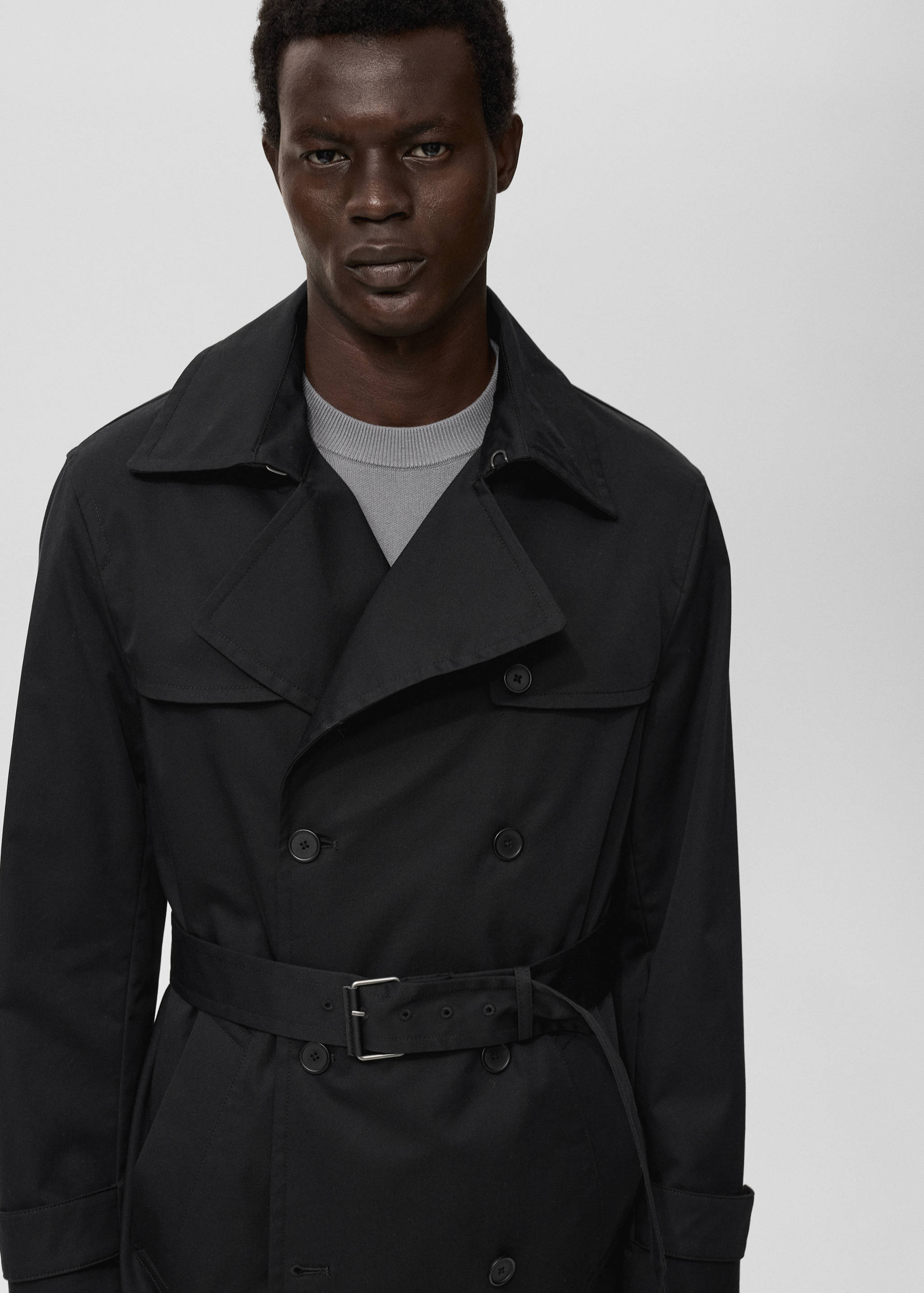 Water-repellent belted trench coat - Details of the article 2