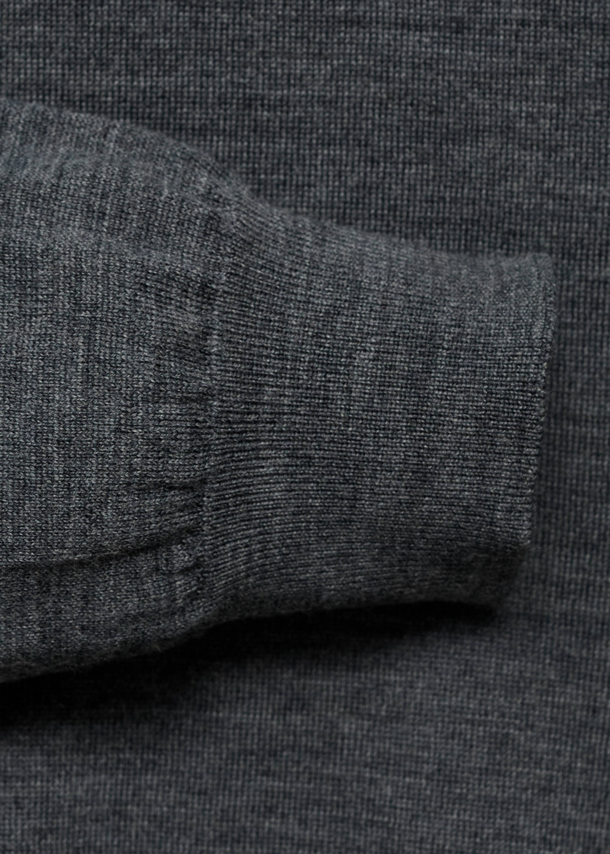100% merino wool turtleneck sweater - Details of the article 0
