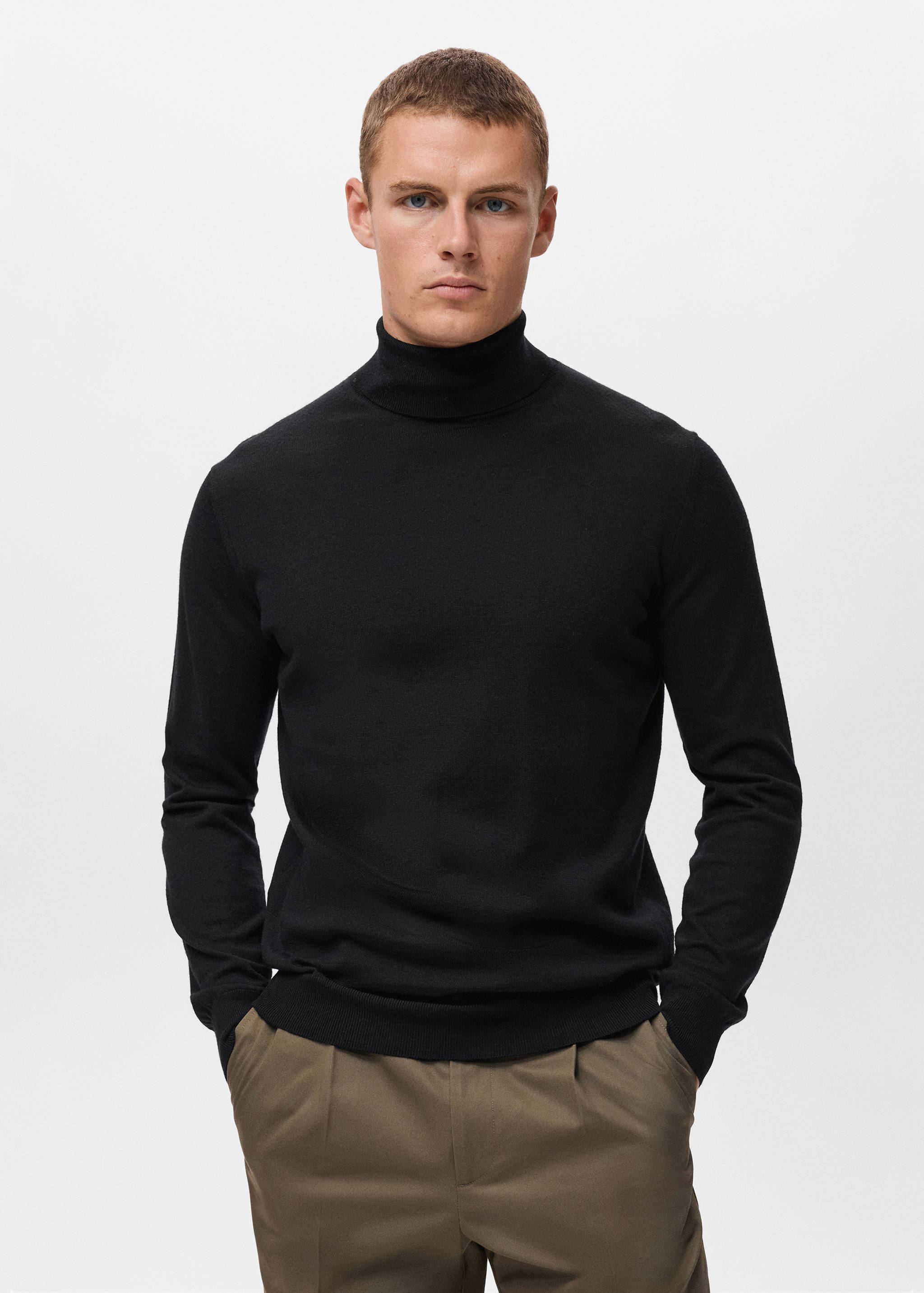 100% merino wool turtleneck sweater - Medium plane