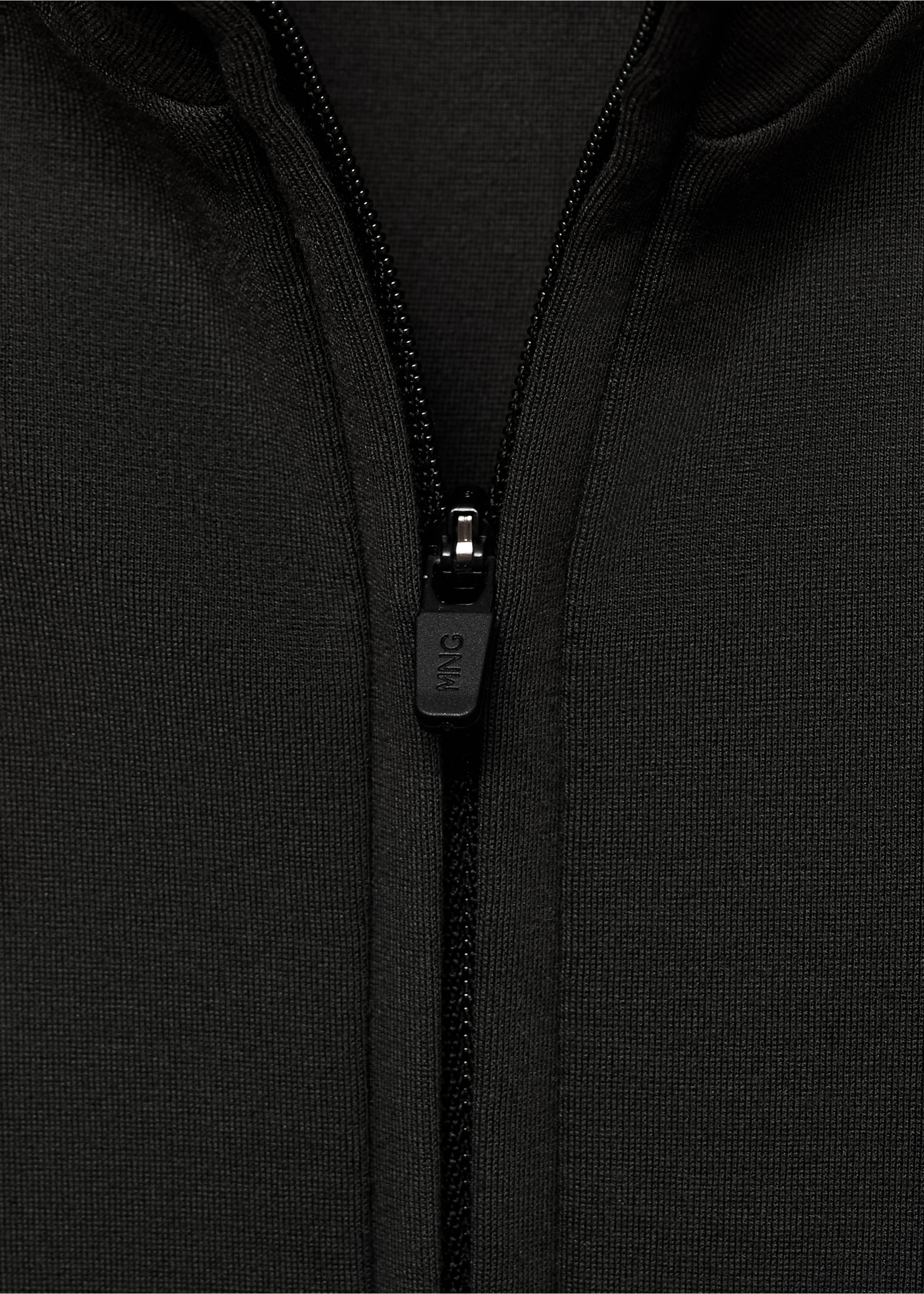 Sudadera técnica regular fit - Detalle del artículo 8, Verde oscuro. Ref: 17015978-00.