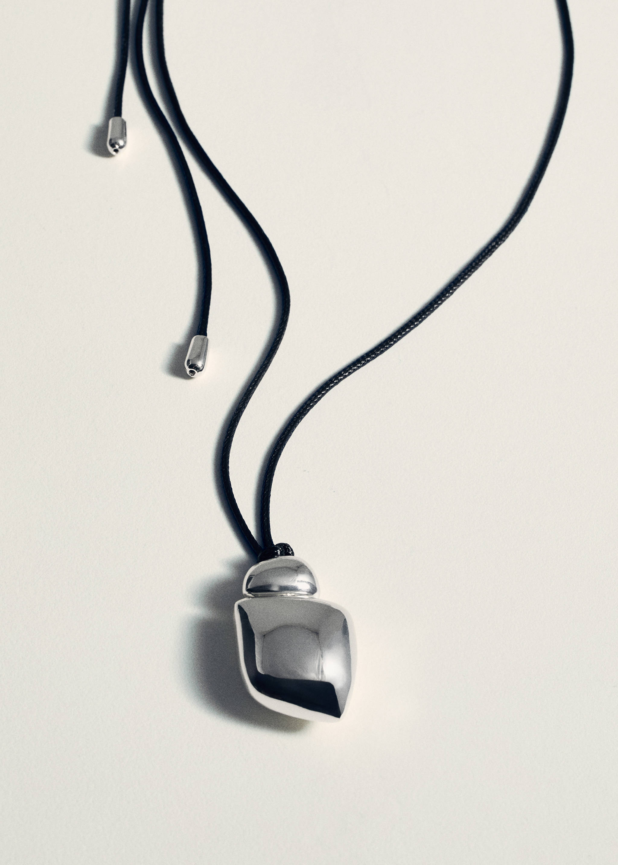 Κολιέ κορδόνι μεταλλικό μενταγιόν - Λεπτομέρεια του προϊόντος 5