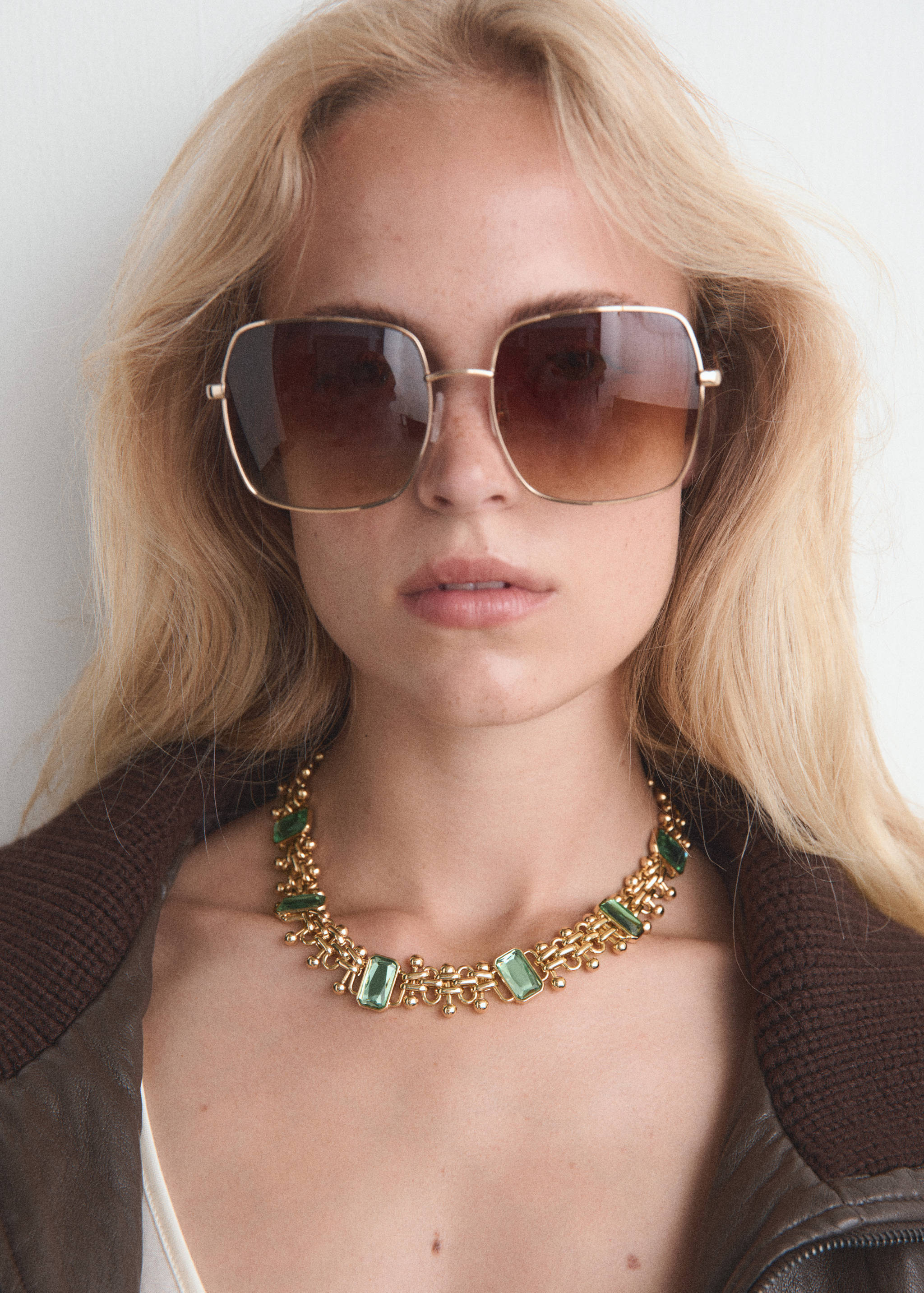 Collier maillons perles résine - Détail de l'article 9