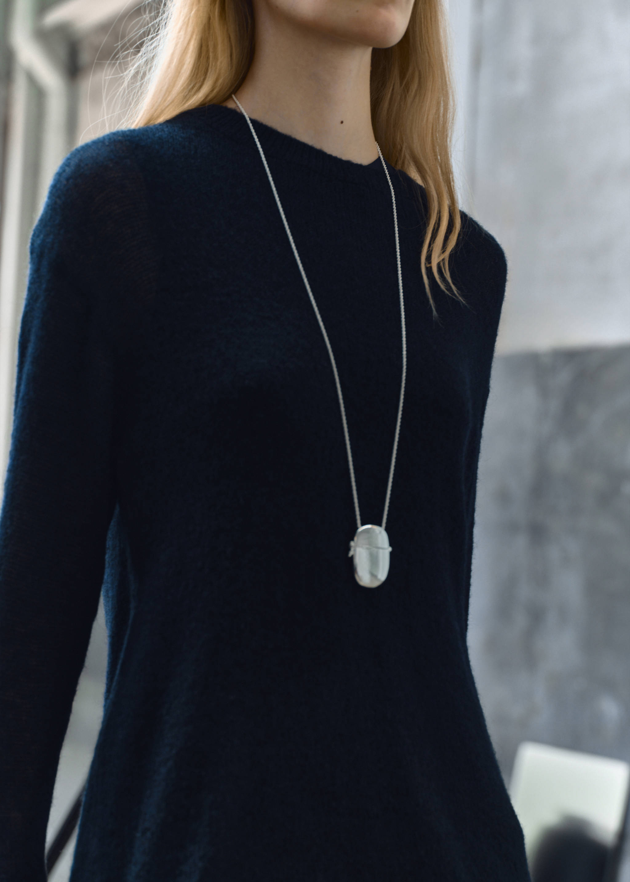 Metalliskt hänge halsband - Allmän bild