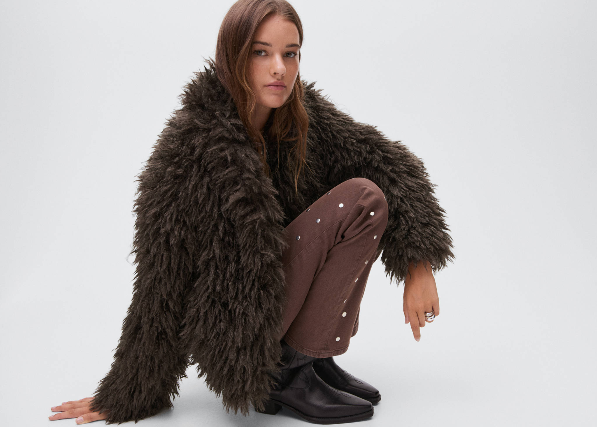 Short faux-fur coat - Details of the article 2