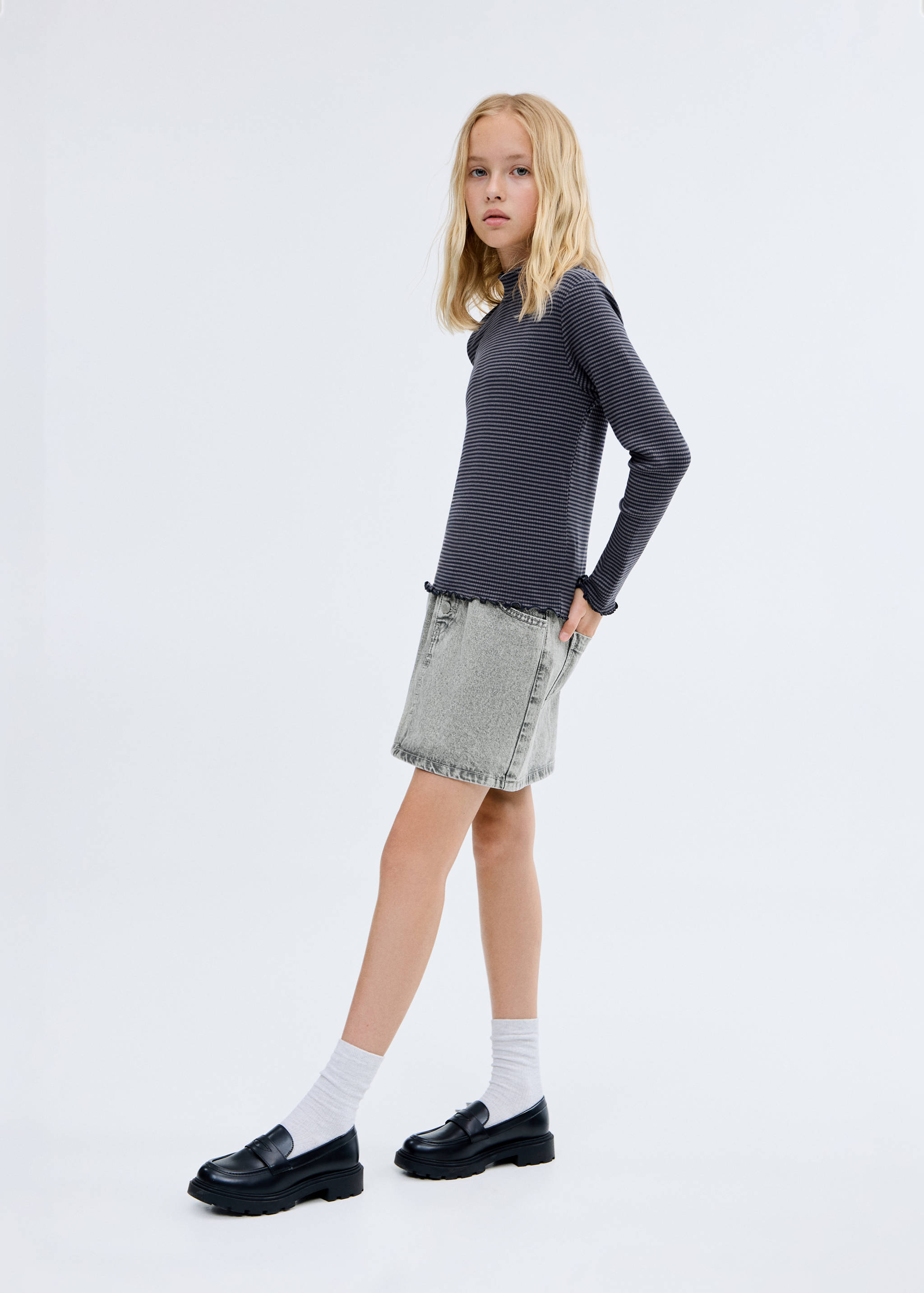 Scalloped hem striped t-shirt - General plane