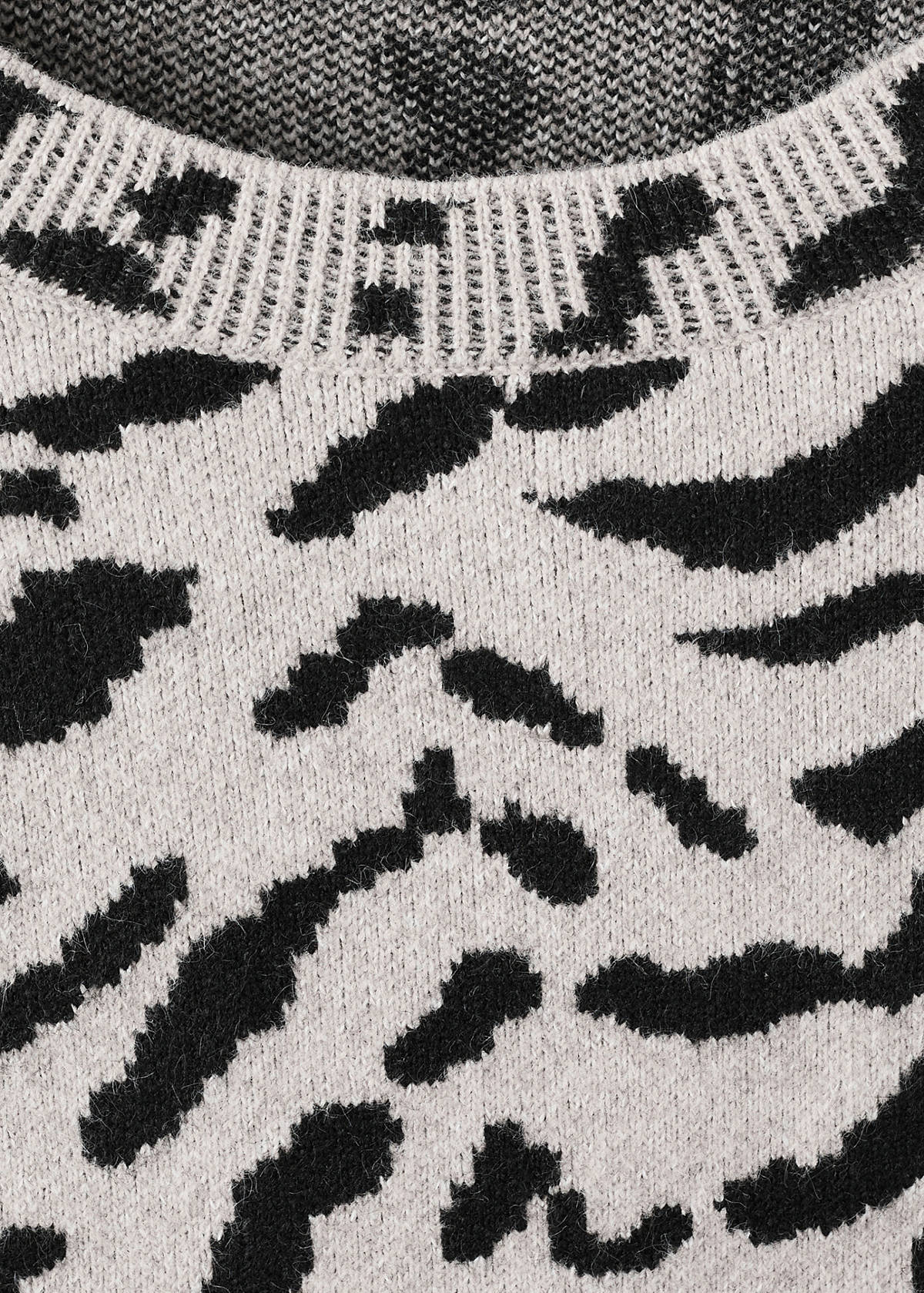 Animal-print knitted sweater — Medium Brown
