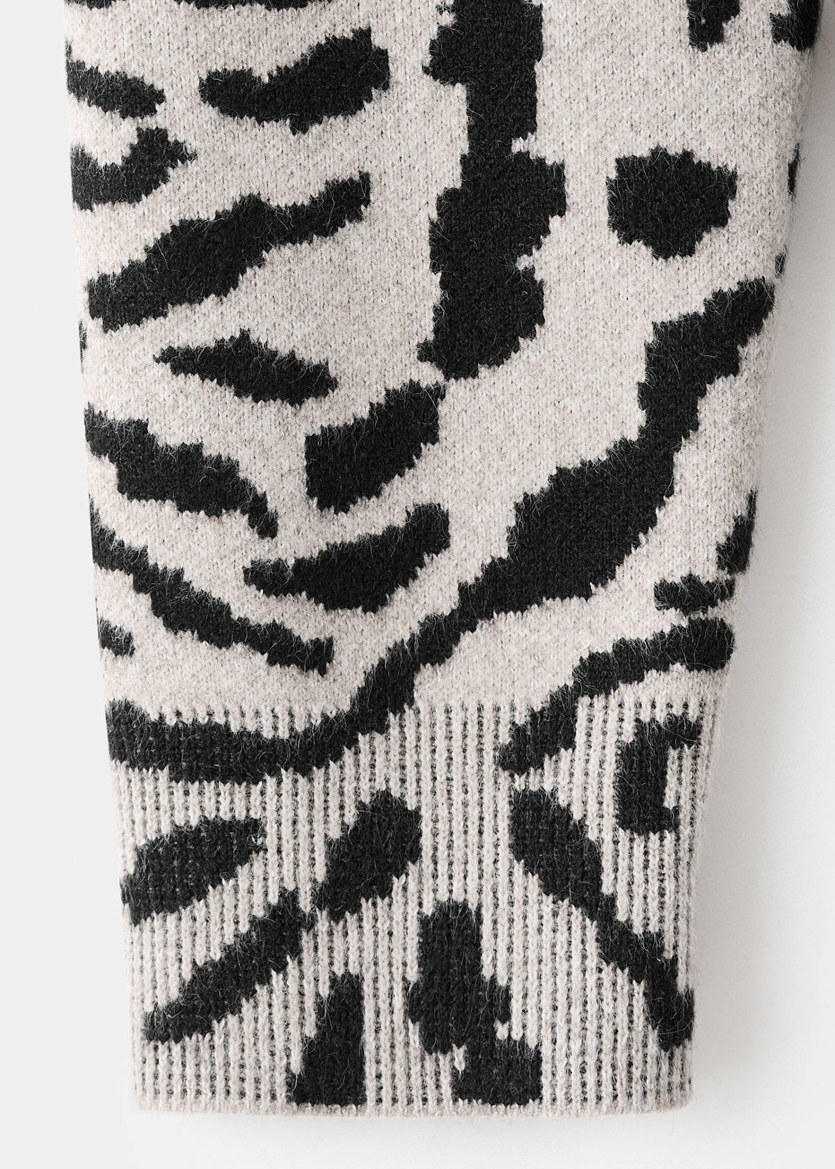 Animal-print knitted sweater — Medium Brown