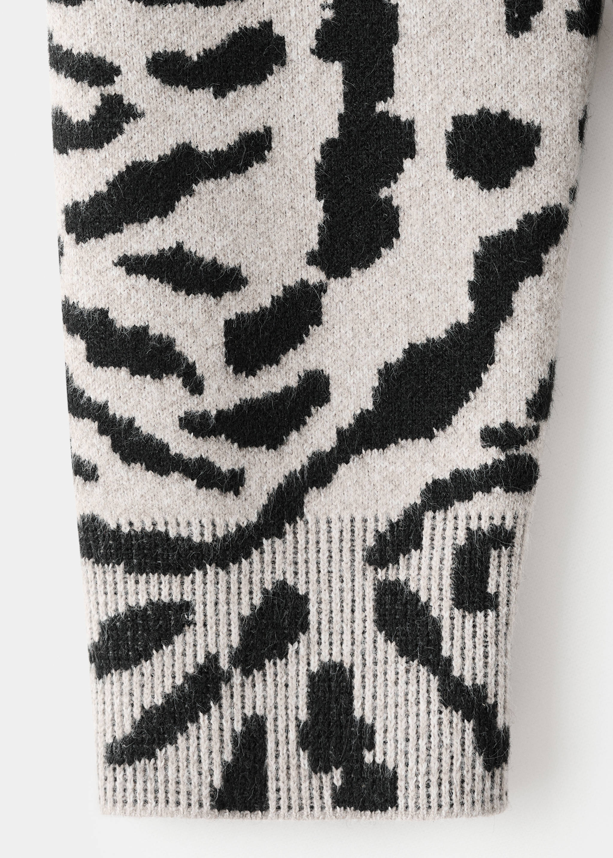 Animal-print knitted sweater - Details of the article 0