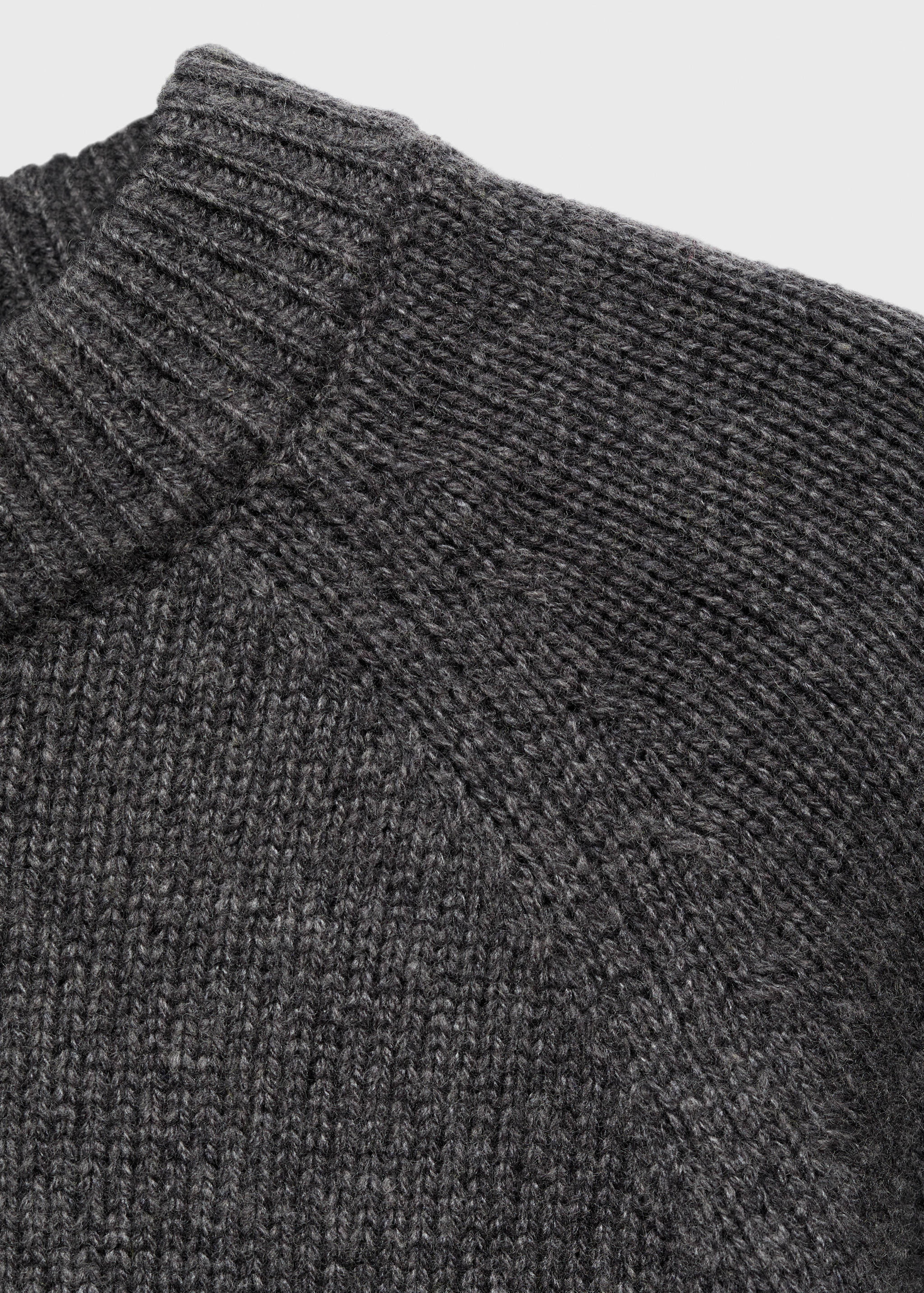 Chunky-knit wool sweater - Details of the article 8