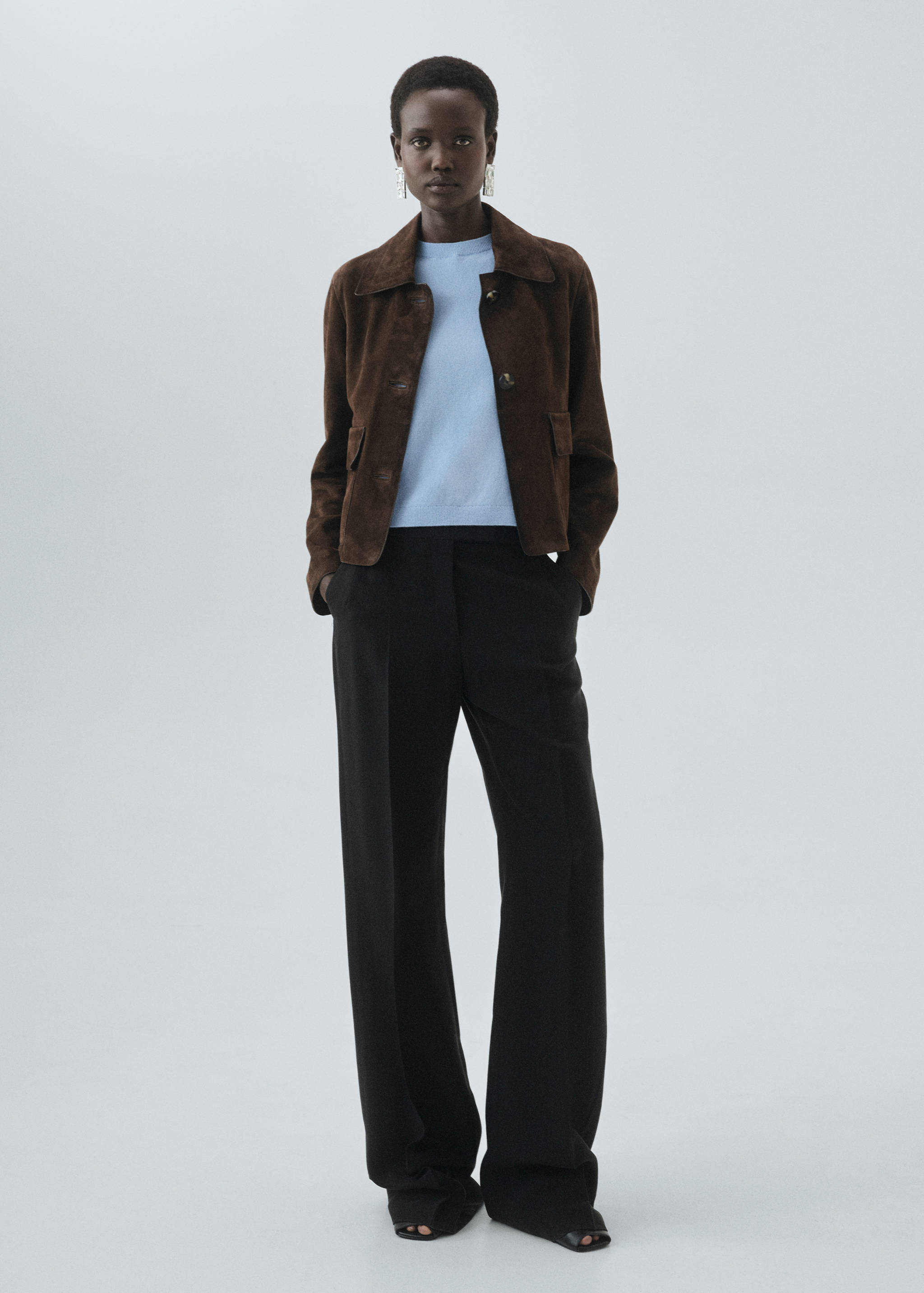 Pulover de lână cu mânecă scurtă - Plan general