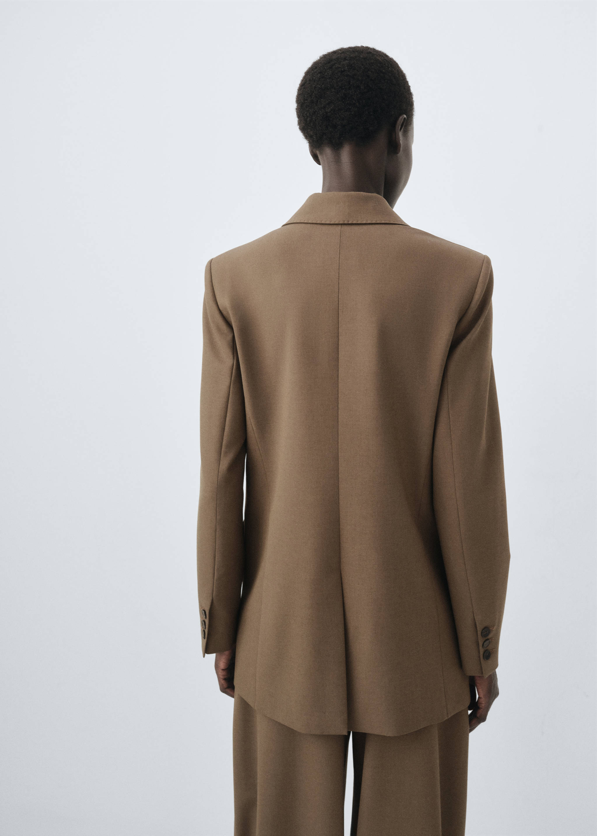 Doppelreihiger Blazeranzug - Rückseite des Artikels
